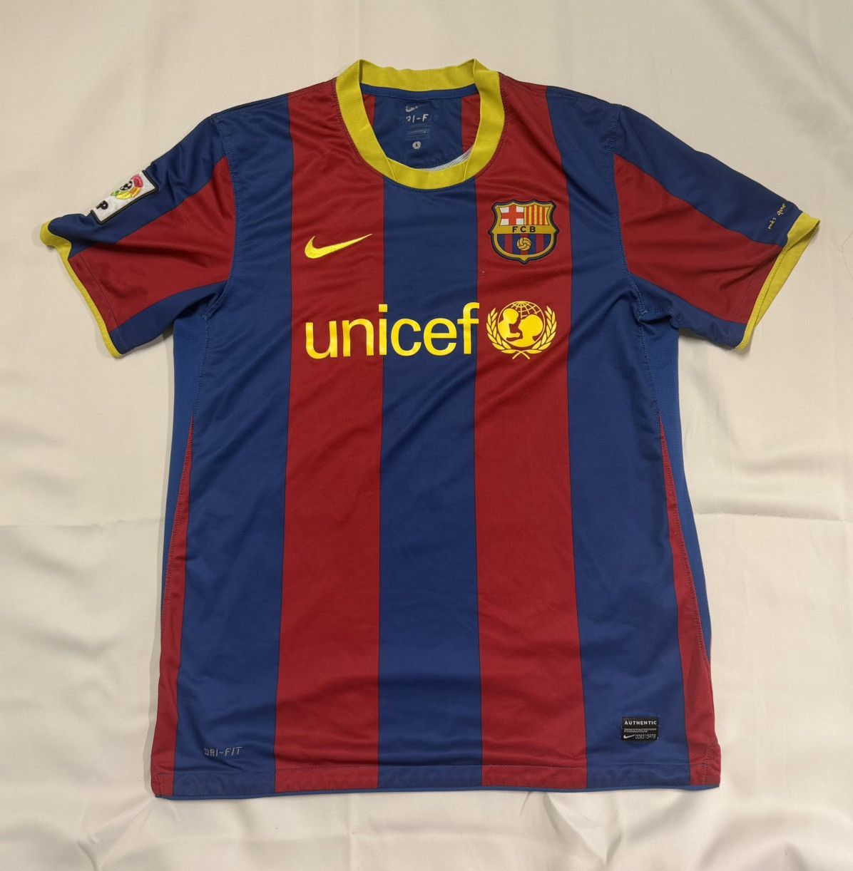Nike 2010-2011 FC Barcelona Home Shirt Nike Size US L / EU 52-54 / 3 - 1 Thumbnail
