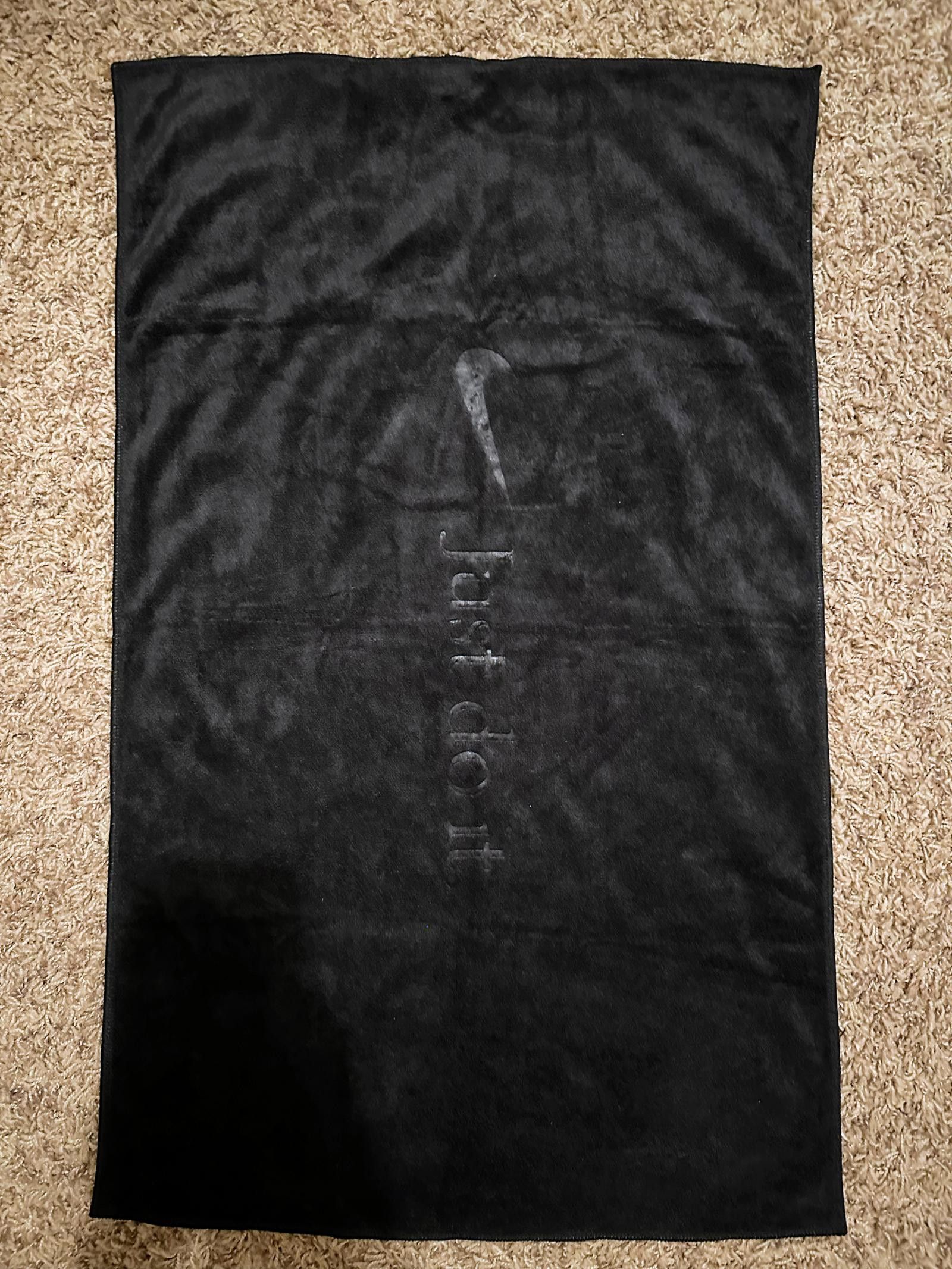 Nike Nike Golf Just Do It Black Microfiber Towel Size ONE SIZE - 1 Thumbnail