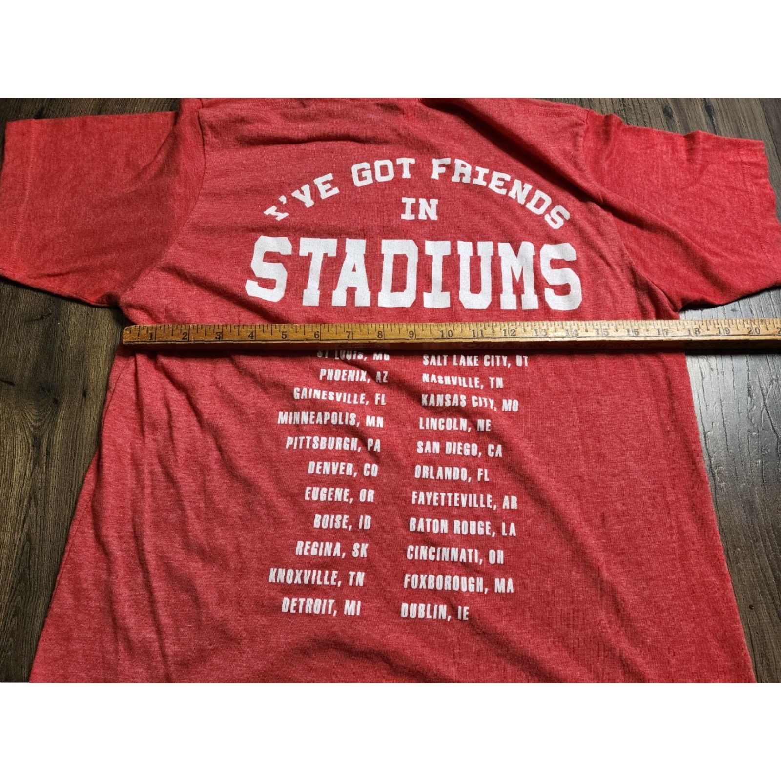 Tultex Garth Brooks 2019 Stadium Tour T-Shirt Mens M Red Graphic Tee Double-Sided Size US M / EU 48-50 / 2 - 4 Thumbnail