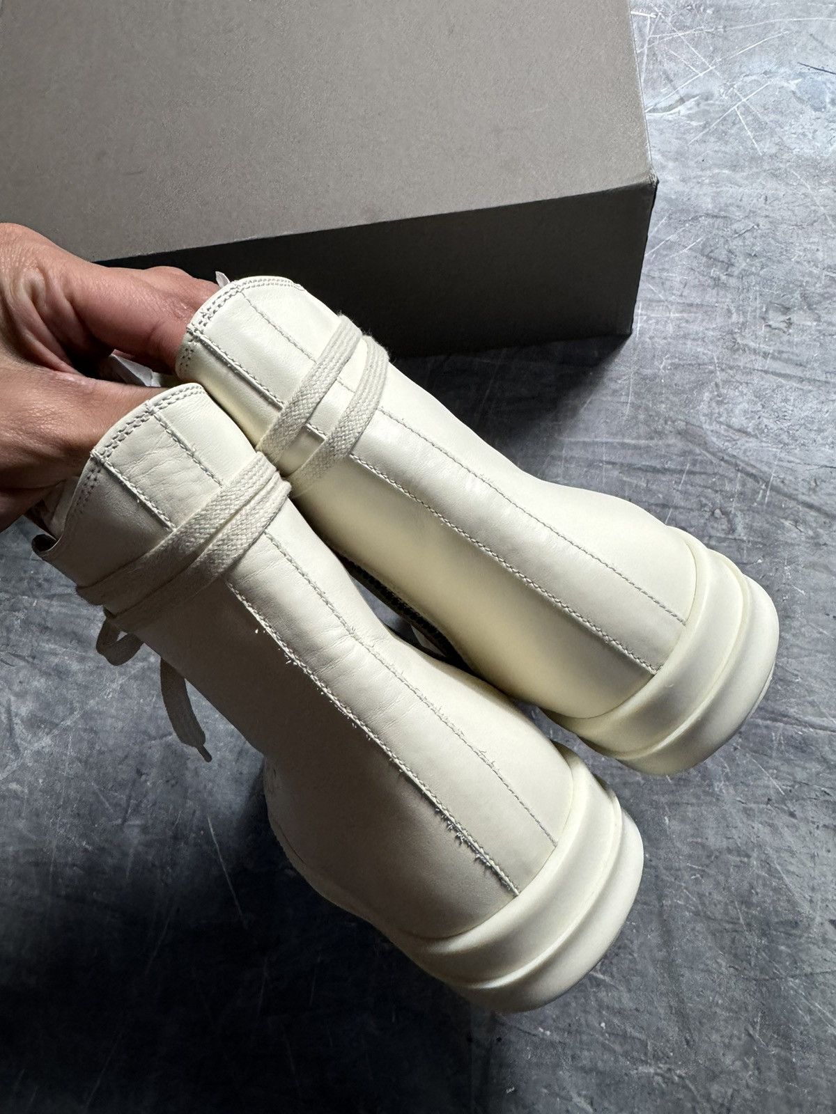 Rick Owens Rick Owens High Top Sneakers in Pearl/Milk Size US 8 / EU 41 - 6 Thumbnail