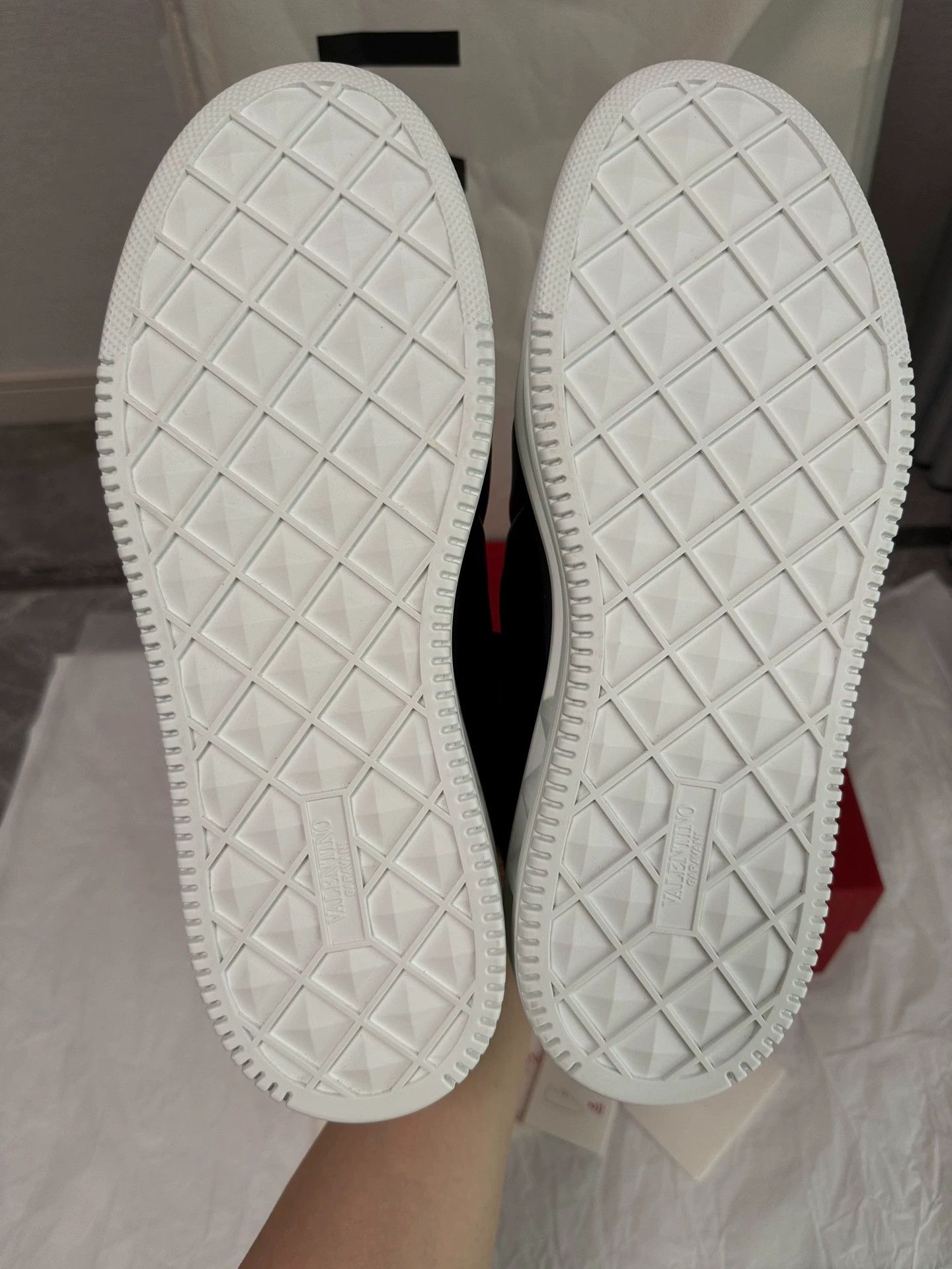 Valentino Valentino One Stud XL leather sneaker men's black/white 42 Size US 9 / EU 42 - 5 Thumbnail