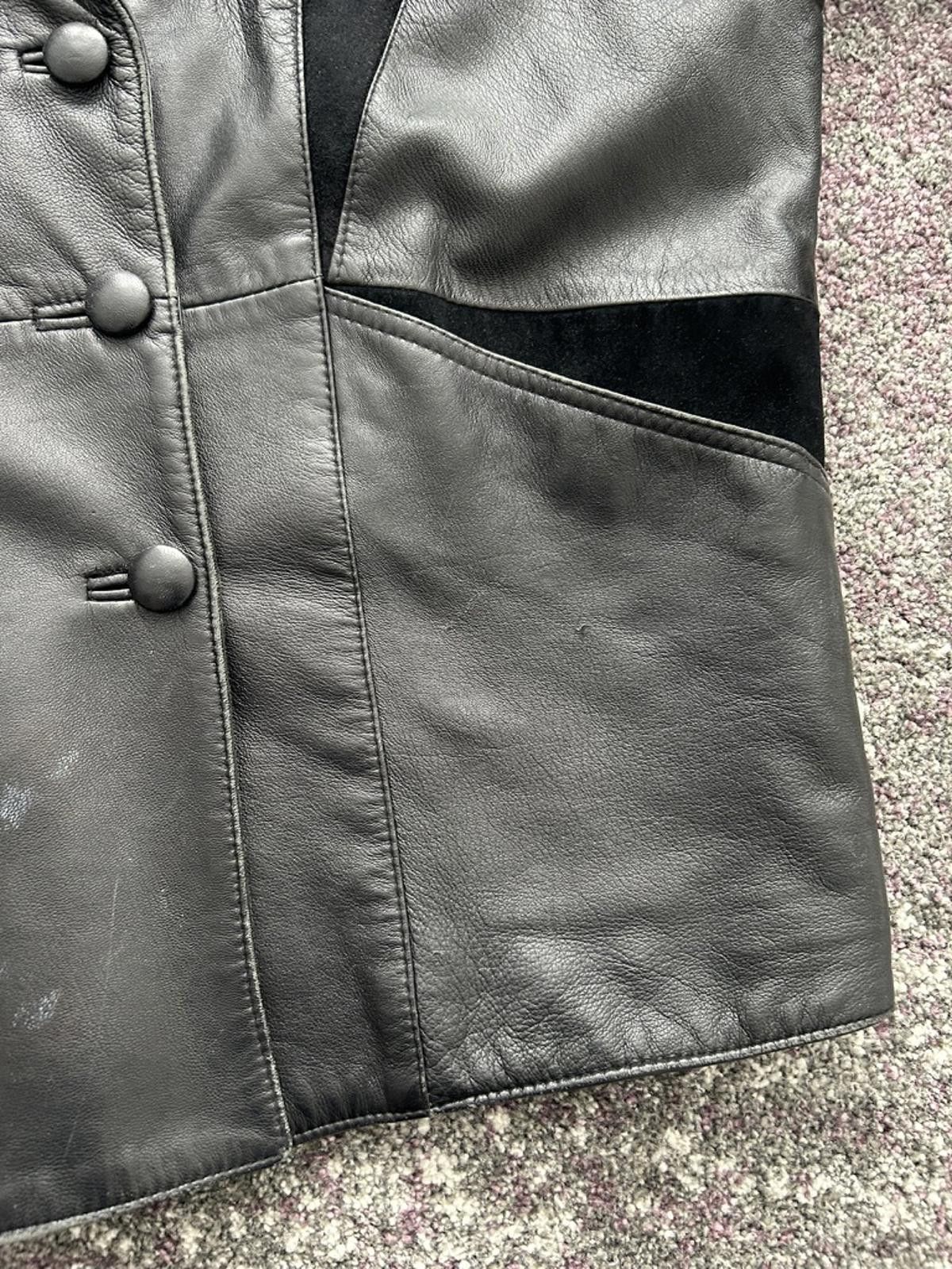 Unknown London Vintage Women's Black Leather and Suede Jacket with Bird App Size M / US 6-8 / IT 42-44 - 5 Thumbnail