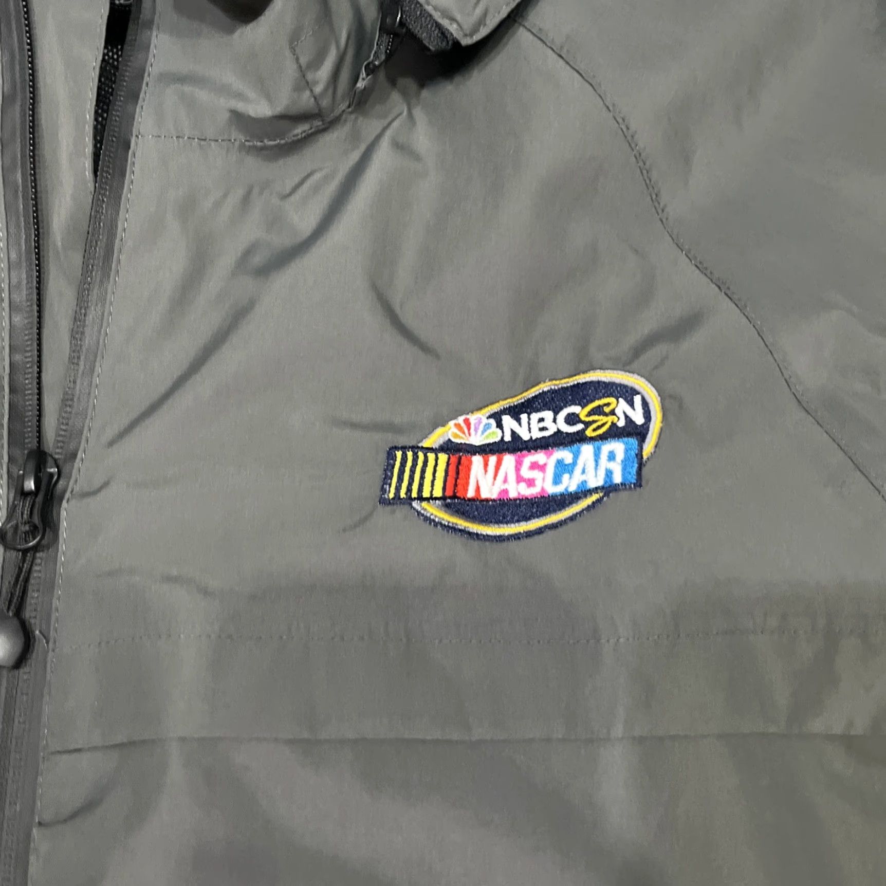 Port Authority NASCAR NBC L Gray Windbreaker Jacket Full Zip Port Authority Mens Size US L / EU 52-54 / 3 - 2 Thumbnail