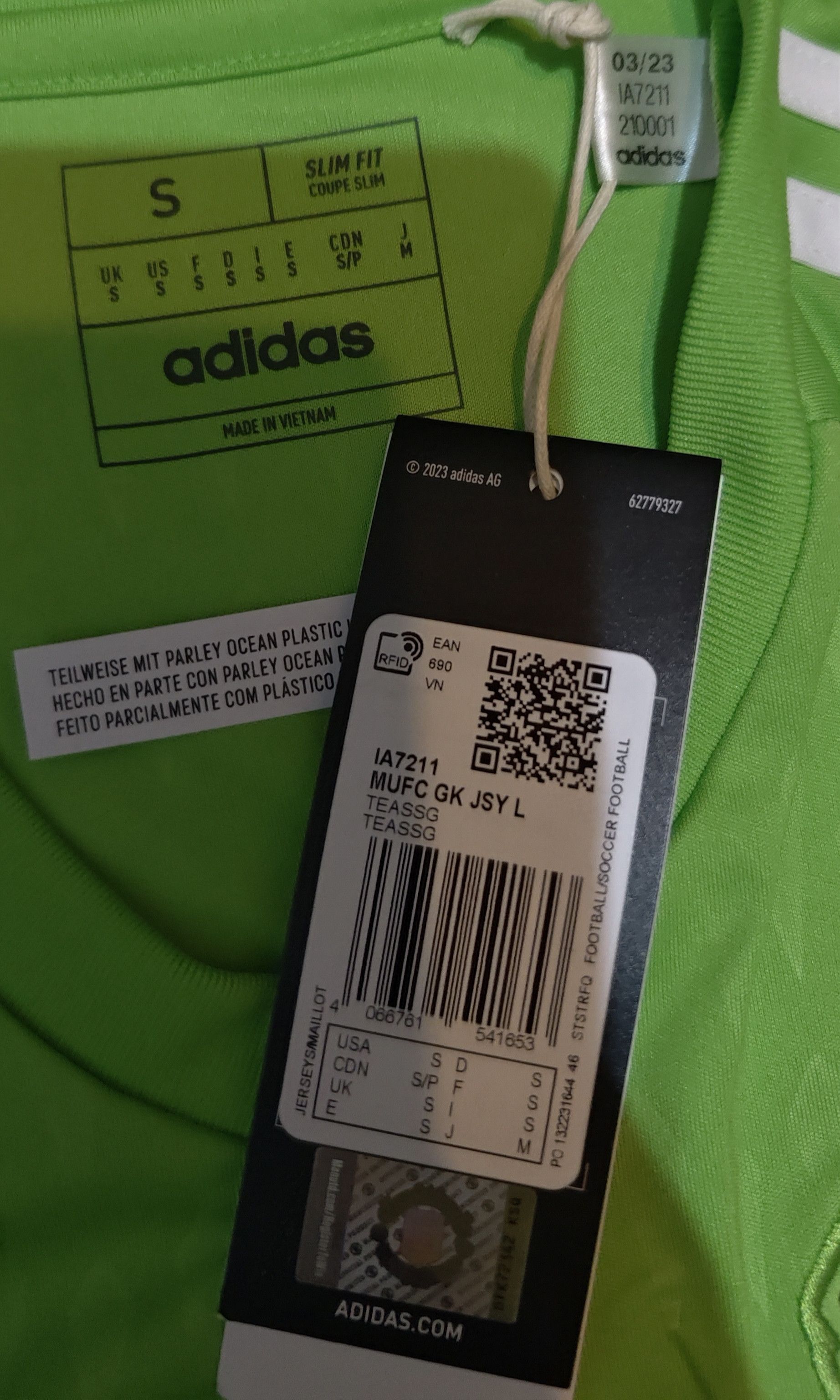 Adidas Manchester United 2023 goalkeeper adidas jersey Size US S / EU 44-46 / 1 - 4 Thumbnail