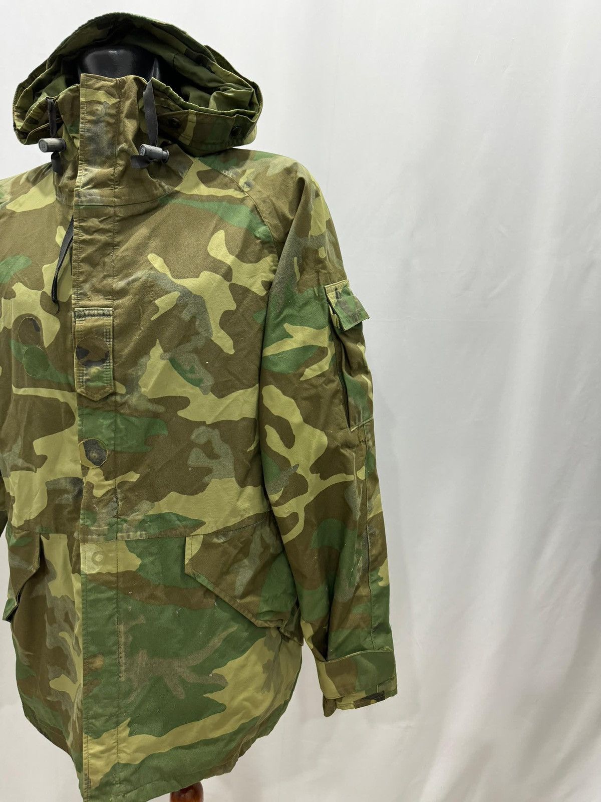 If Six Was Nine Vintage 90s Army Camo Jacket Hoddies Size US L / EU 52-54 / 3 - 5 Thumbnail