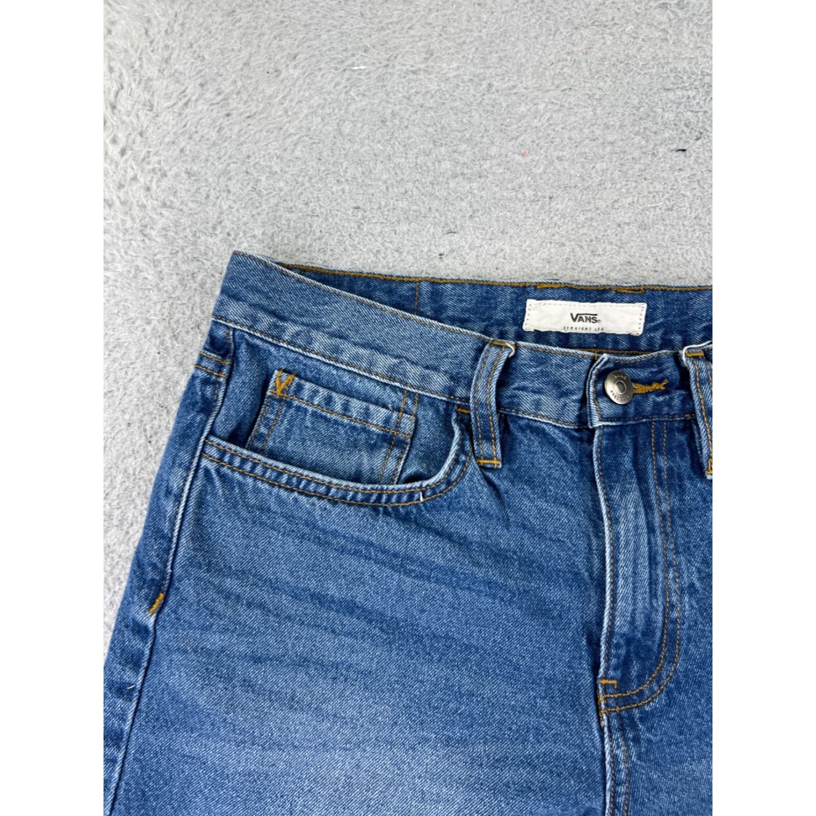 Vans Vans Shorts Womens 7 Blue Denim Mid Rise Cut-Off 27x7 Regular 5-Pocket Denim Short Jeans Wool? Size 28" / US 6 / IT 42 - 4 Thumbnail