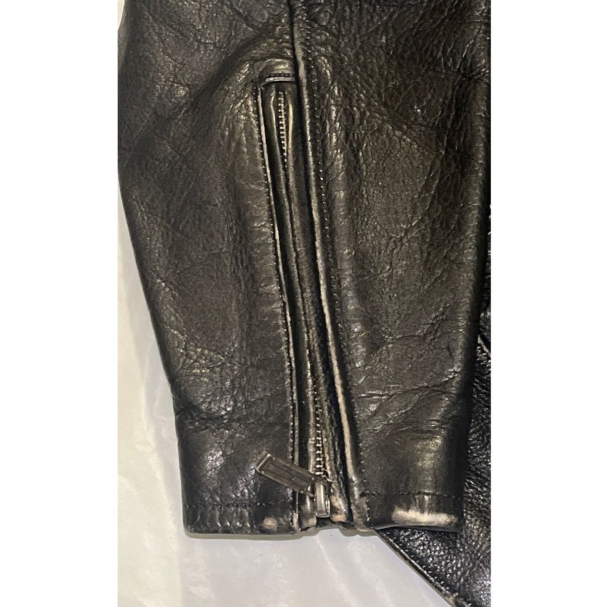 Harley Davidson Harley Davidson Leather Jacket Metal Bar & Shield - Size: L Size US L / EU 52-54 / 3 - 9 Thumbnail