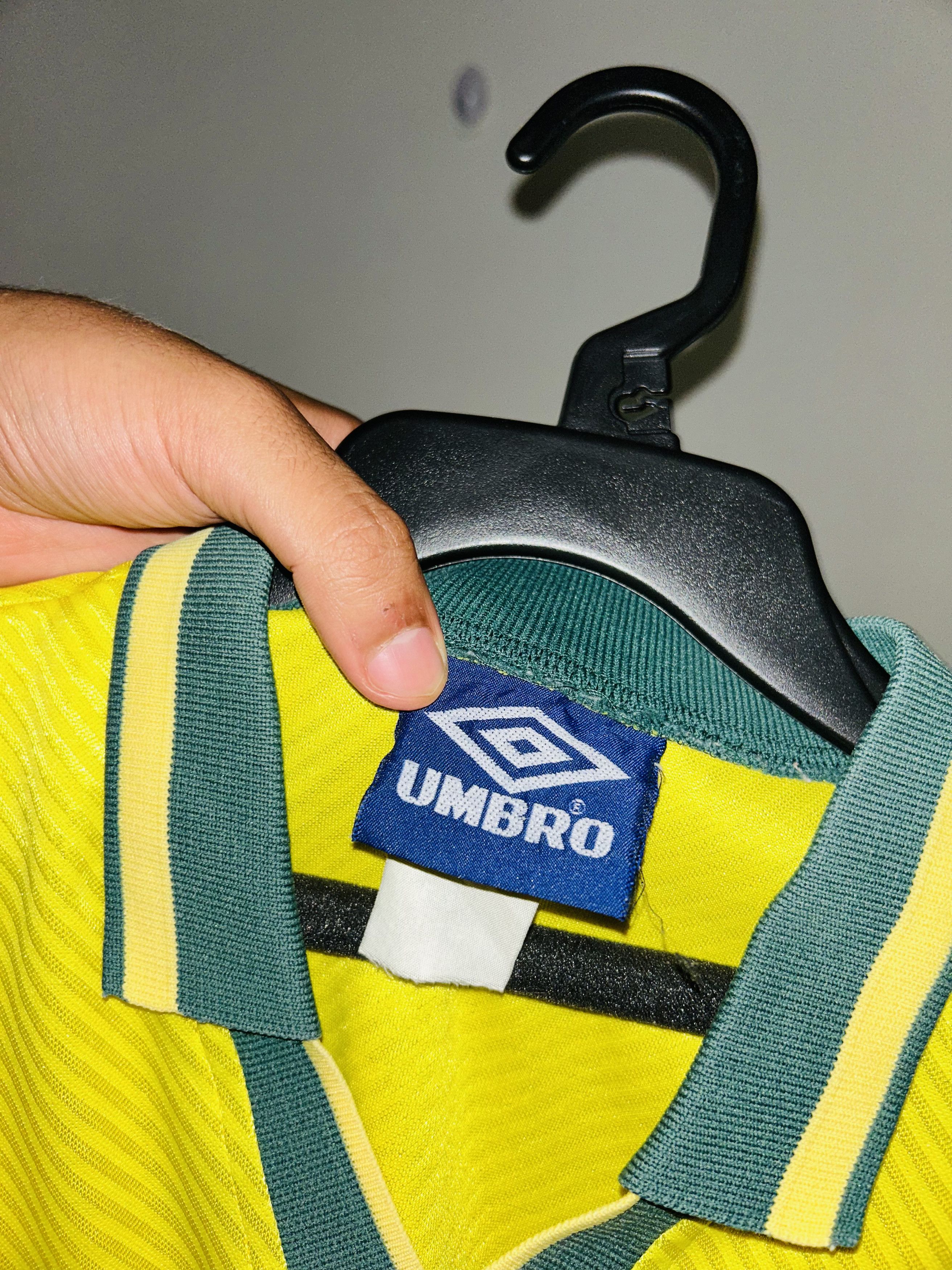 Umbro Brazil 1994 Home jersey Size US L / EU 52-54 / 3 - 3 Thumbnail