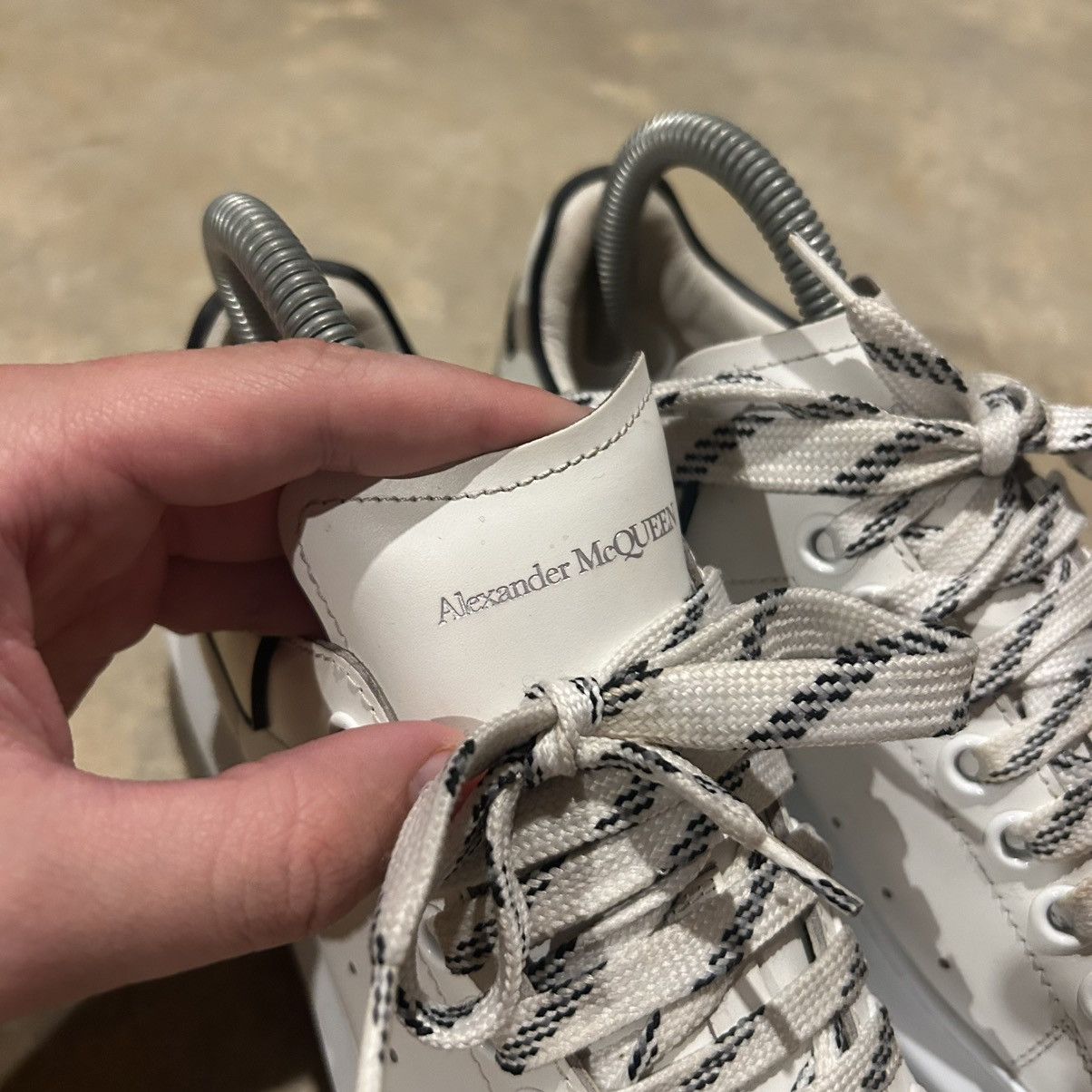 Alexander McQueen × Designer Alexander McQueen Oversized Calfskin Sneakers White US 5 Size US 5 / EU 37 - 11 Thumbnail