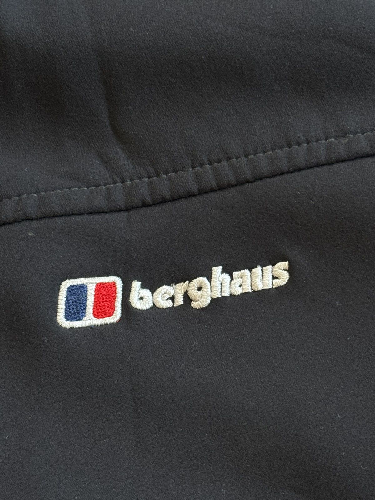Berghaus Berghaus L Softshell black outdoor jacket gorpcore Size US L / EU 52-54 / 3 - 8 Thumbnail