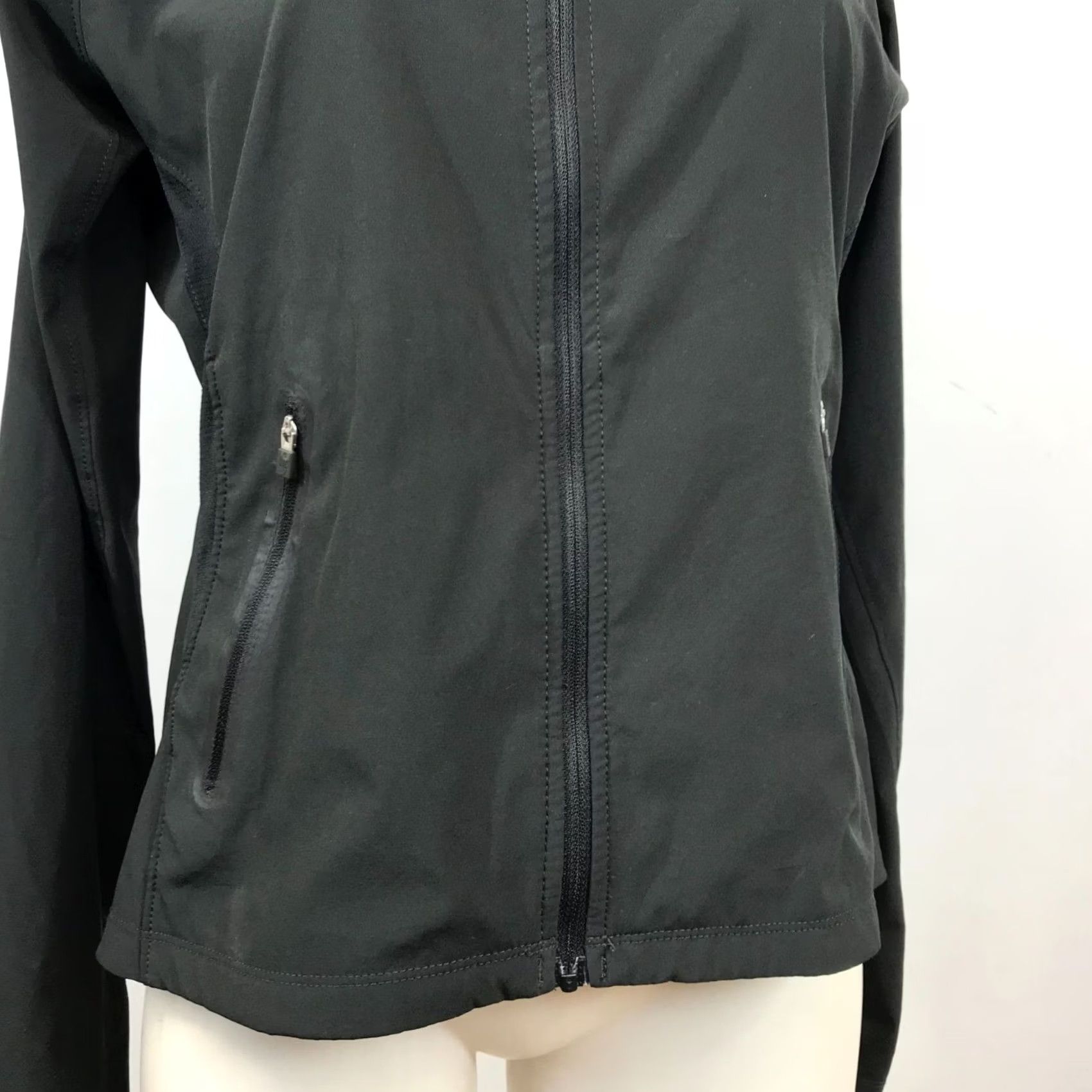 The North Face THE NORTH FACE WOMEN'S JACKET LONG SLEEVE FULL ZIP BLACK M Size M / US 6-8 / IT 42-44 - 3 Thumbnail