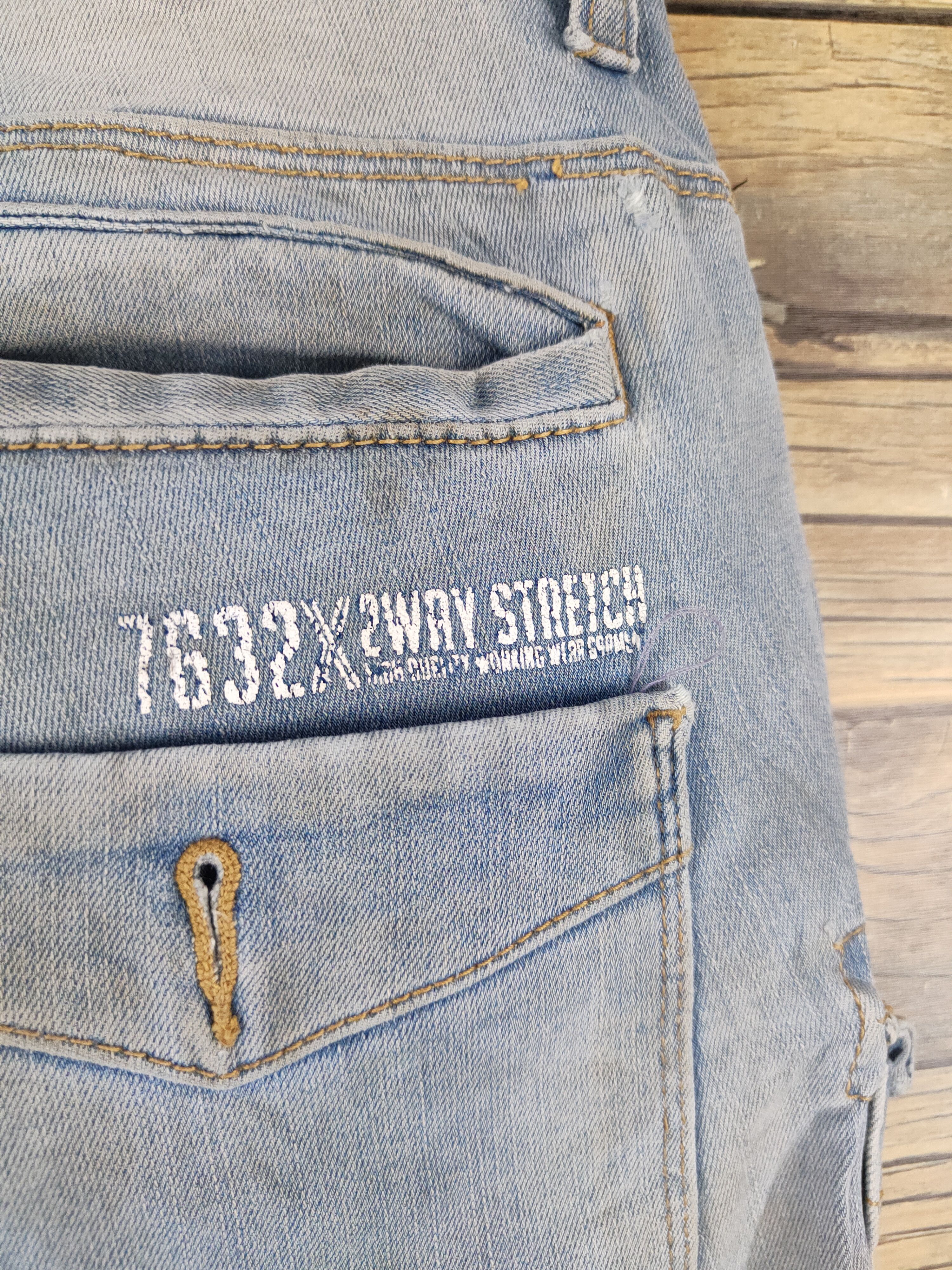 Japanese Brand I'z Frontier Blue Distressed Ripped Jeans #W2091 Size US 32 / EU 48 - 12 Thumbnail