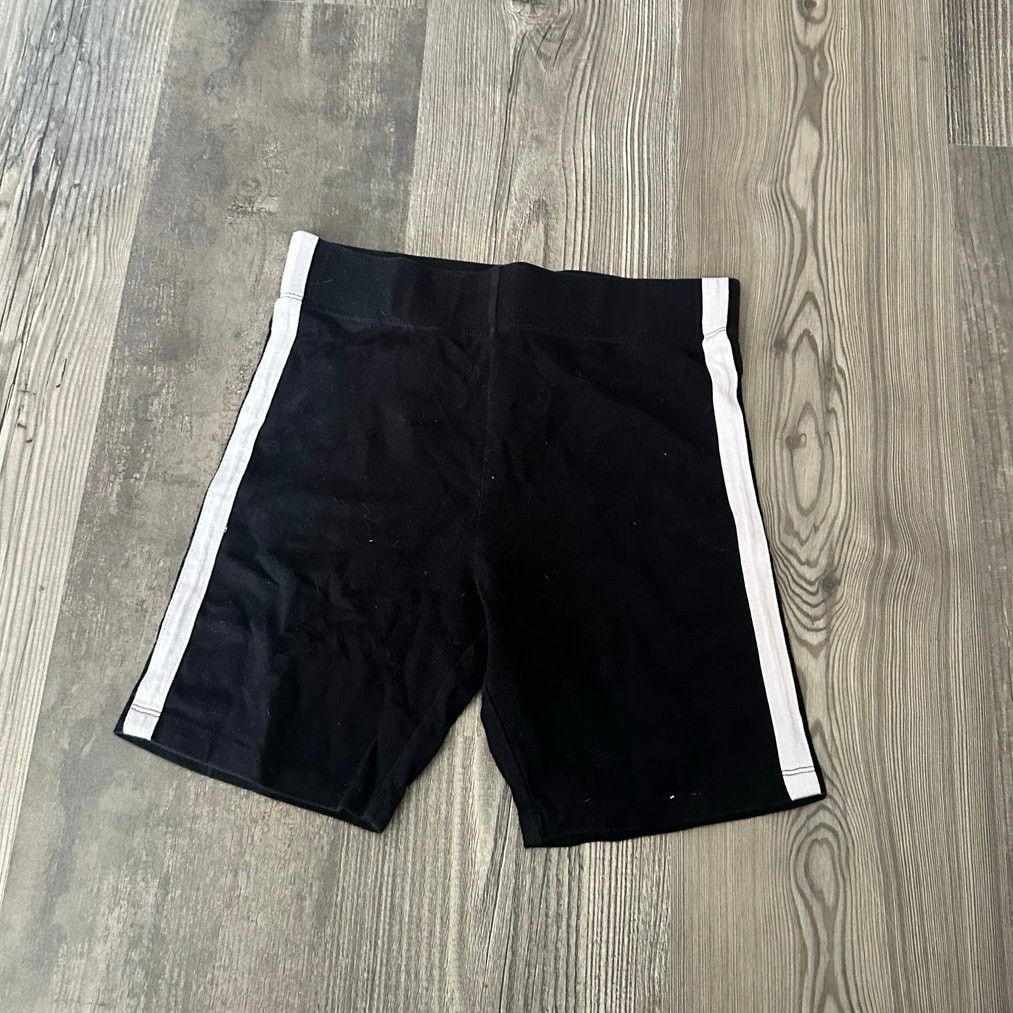 Forever 21 forever 21 black and white biker shorts Size 26" / US 2 / IT 38 - 1 Thumbnail