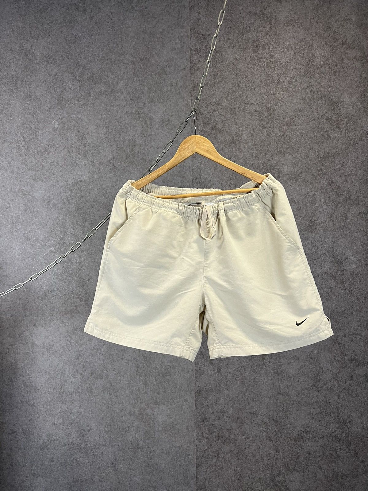 Nike Nike swoosh vintage shorts Size US 34 / EU 50 - 1 Thumbnail