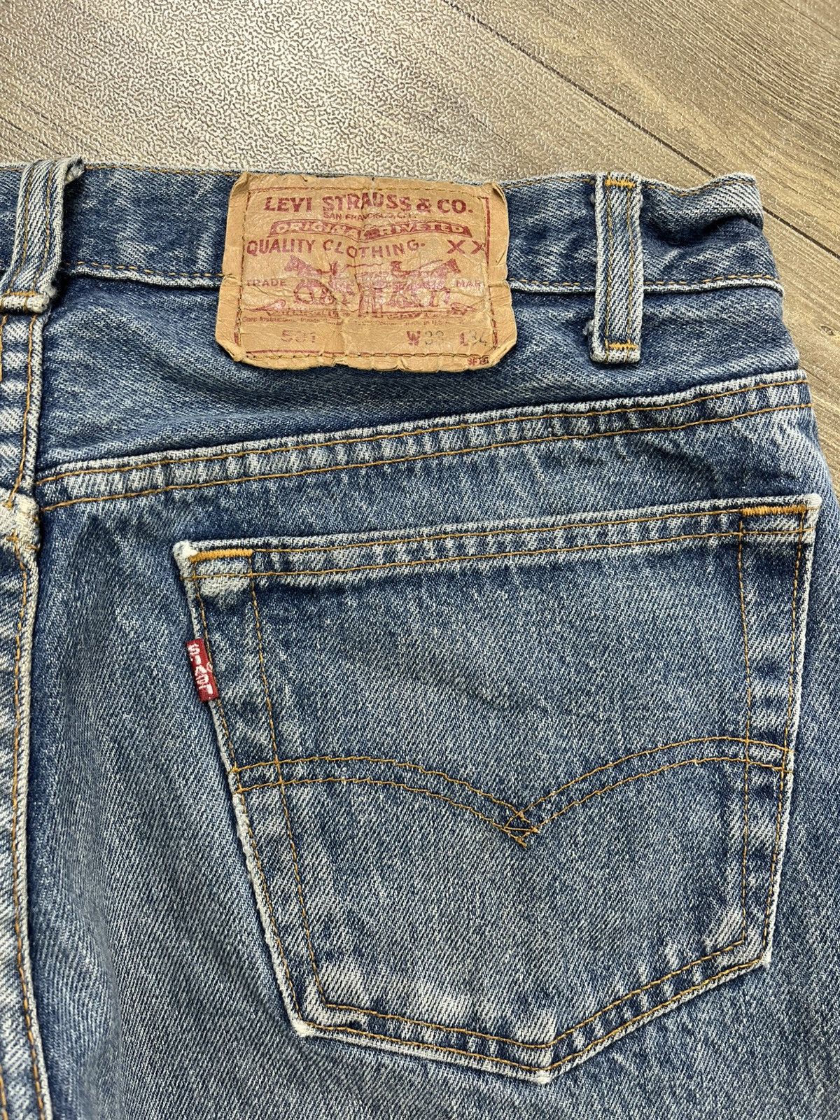 Levi's Vintage Clothing 🇺🇸1990s Vintage Levis 501 33x34 Straight Leg Blue Jeans Size US 33 - 13 Thumbnail