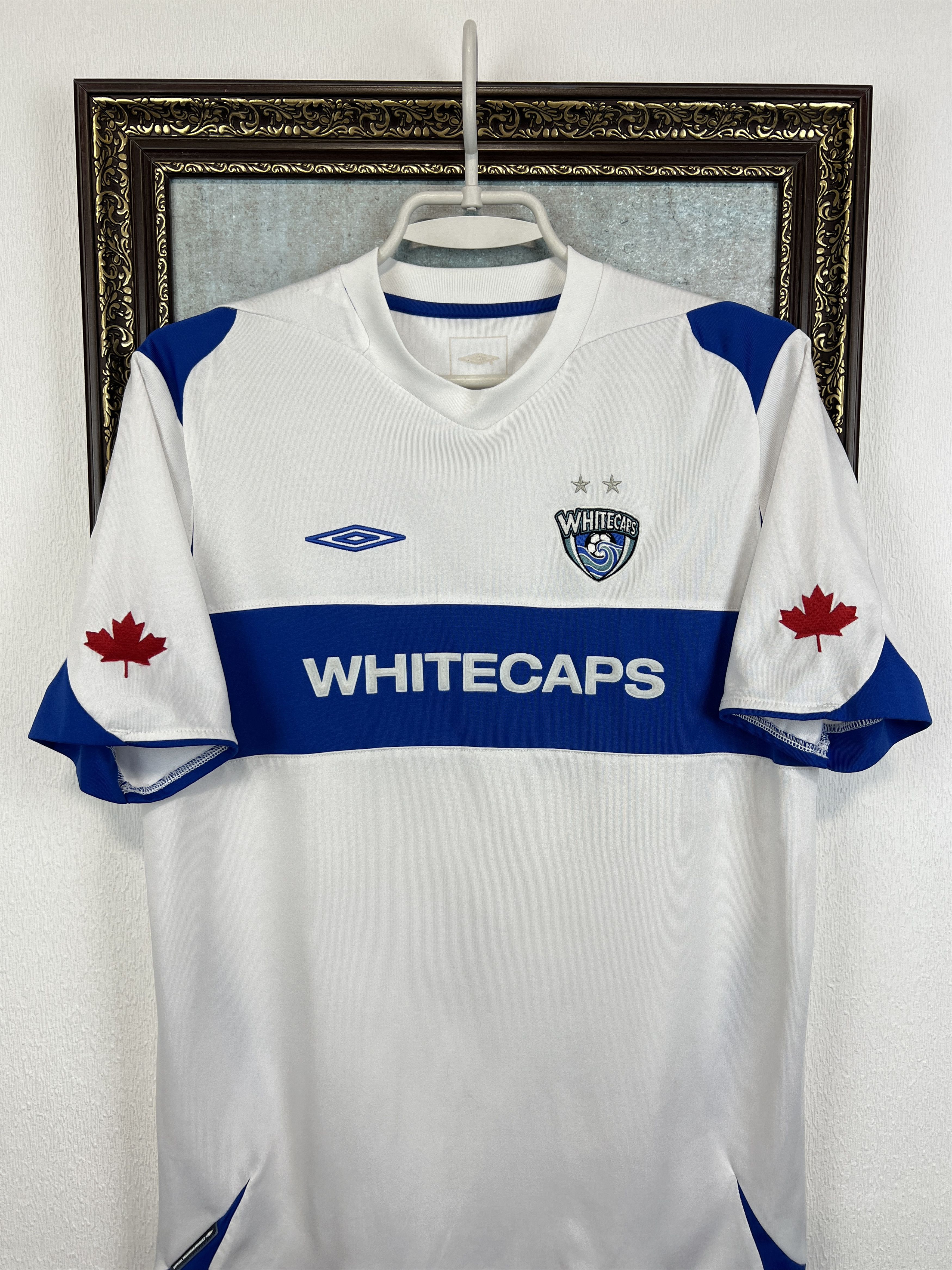 Umbro Vancouver Whitecaps Home football shirt Soccer Jersey Trikot Size US S / EU 44-46 / 1 - 2 Thumbnail