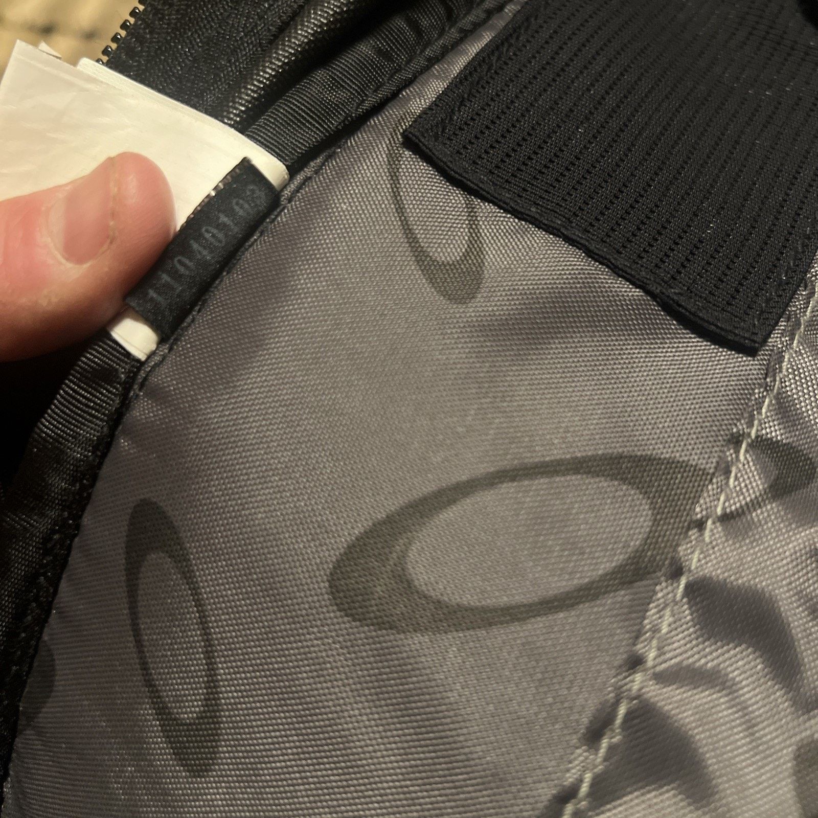 Oakley Oakley Vintage Tactical Snow Backpack Black Snowboard Pack Size ONE SIZE - 22 Thumbnail
