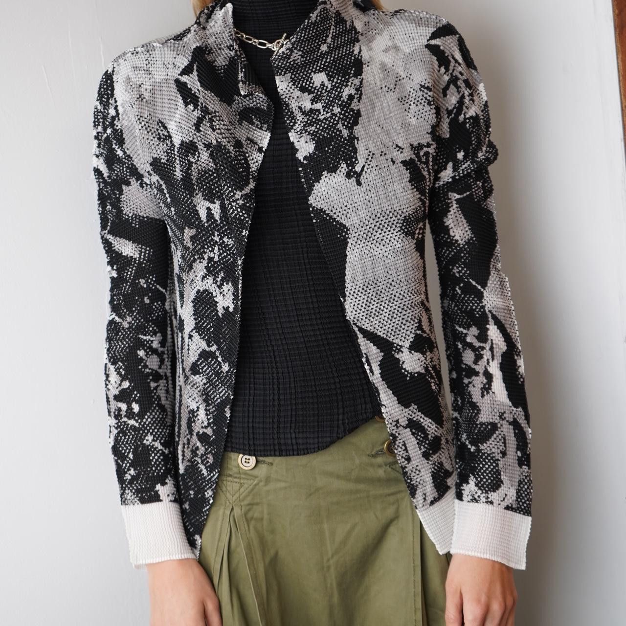 Issey Miyake Issey Miyake Top Size ONE SIZE - 2 Thumbnail