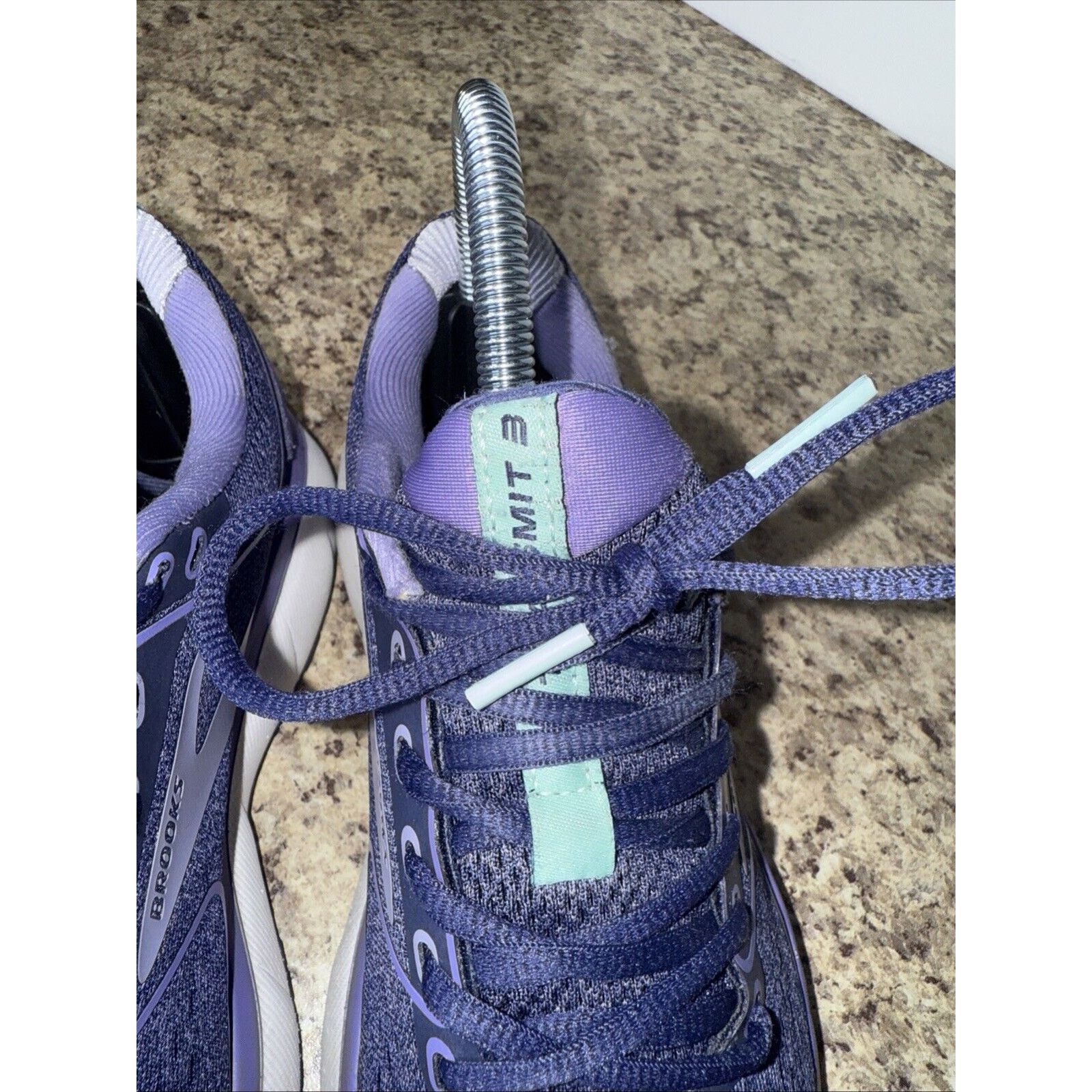 Brooks Brooks Transmit 3 Blue Ribbon Lavender Running Shoes Women 7 Size US 7 / IT 37 - 4 Thumbnail