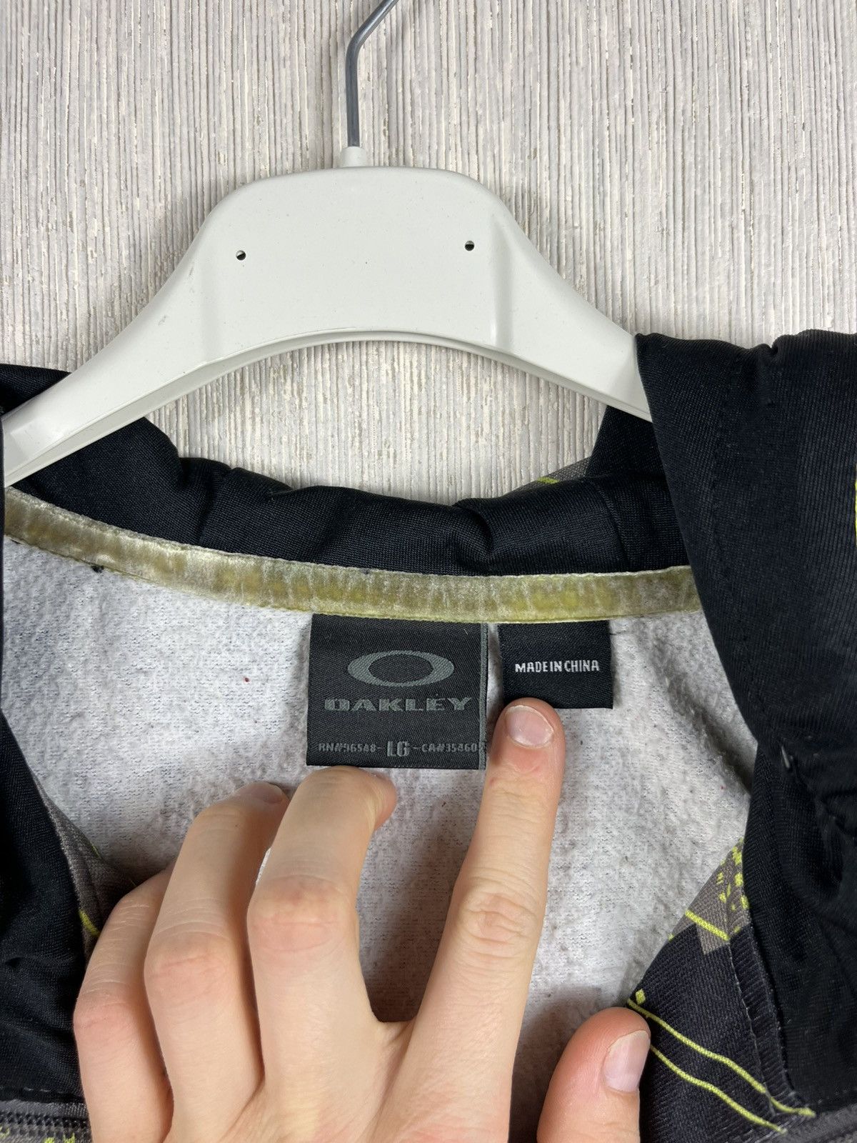 Oakley × Vintage Vintage Oakley y2k cyber patterned zip hoodie outdoor retro Size US L / EU 52-54 / 3 - 17 Thumbnail