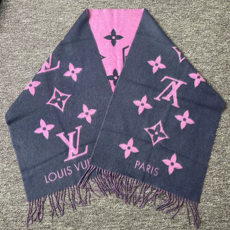Louis Vuitton Louis Vuitton Purple and pink cashmere shawl tassel scarf Size ONE SIZE - 1 Thumbnail