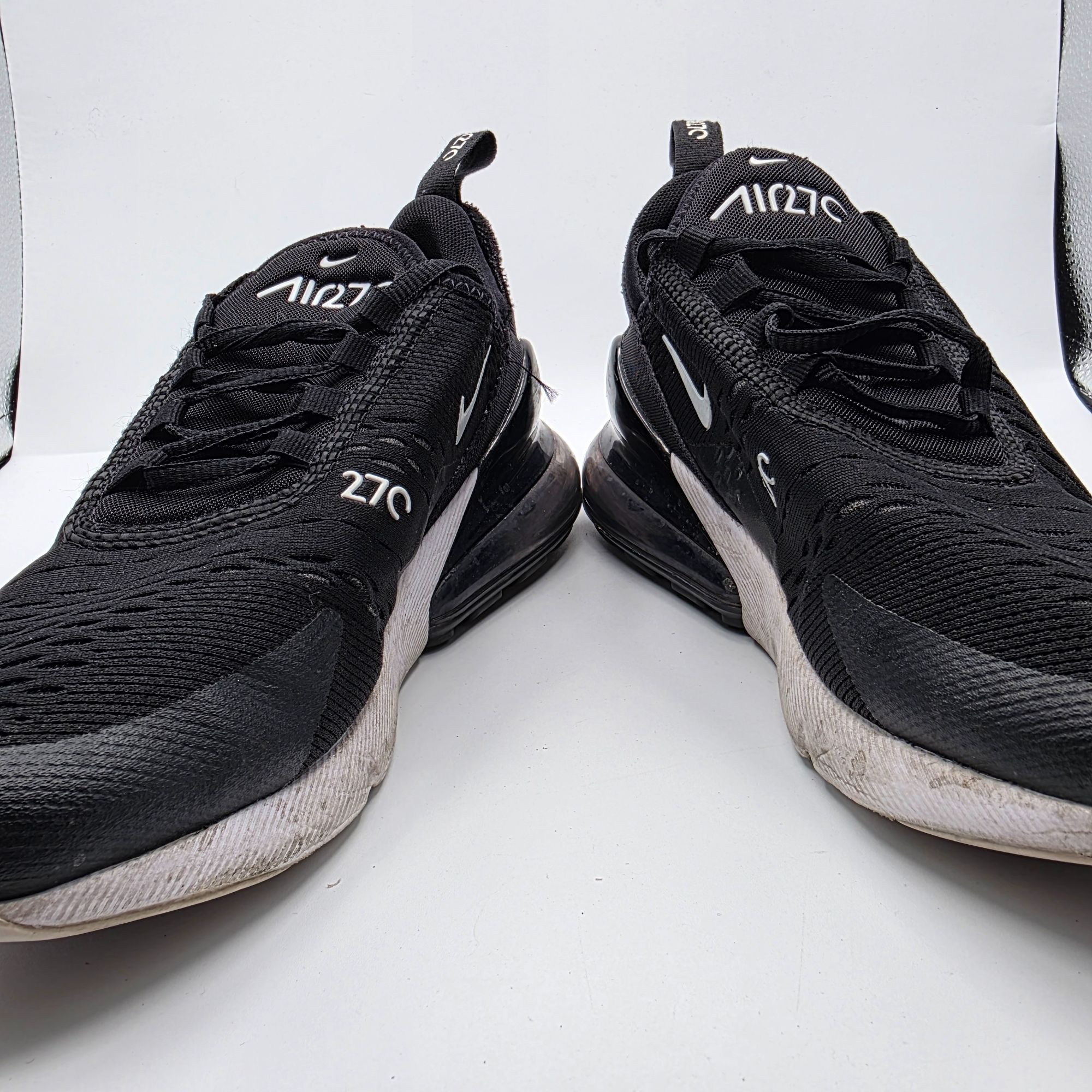 Nike Nike Air Max 270 Womens Size 8 Black White Athletic Shoes Sn Size US 8 / IT 38 - 2 Thumbnail