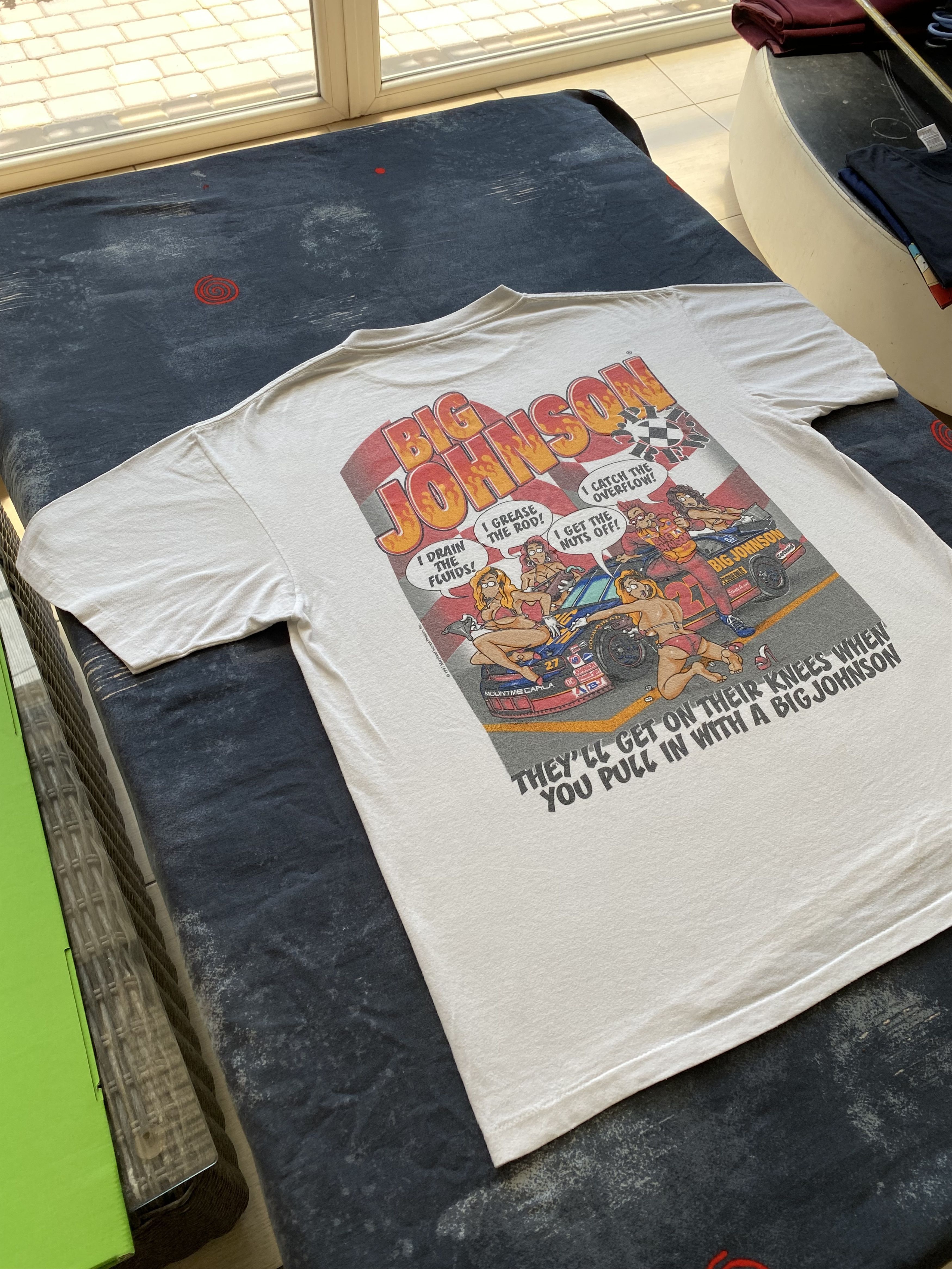Vintage Big Johnson Vintage 1997 Racing Pit Stop Naughty Tee Size US L / EU 52-54 / 3 - 21 Thumbnail