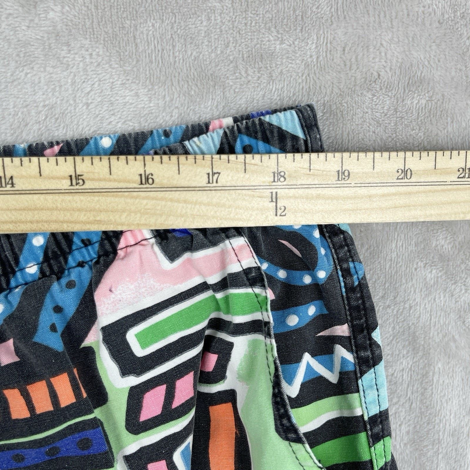 Ocean Pacific Vtg Ocean Pacific OP Swim Trunks Mens 36" 80s Memphis Print Size US 36 / EU 52 - 9 Thumbnail
