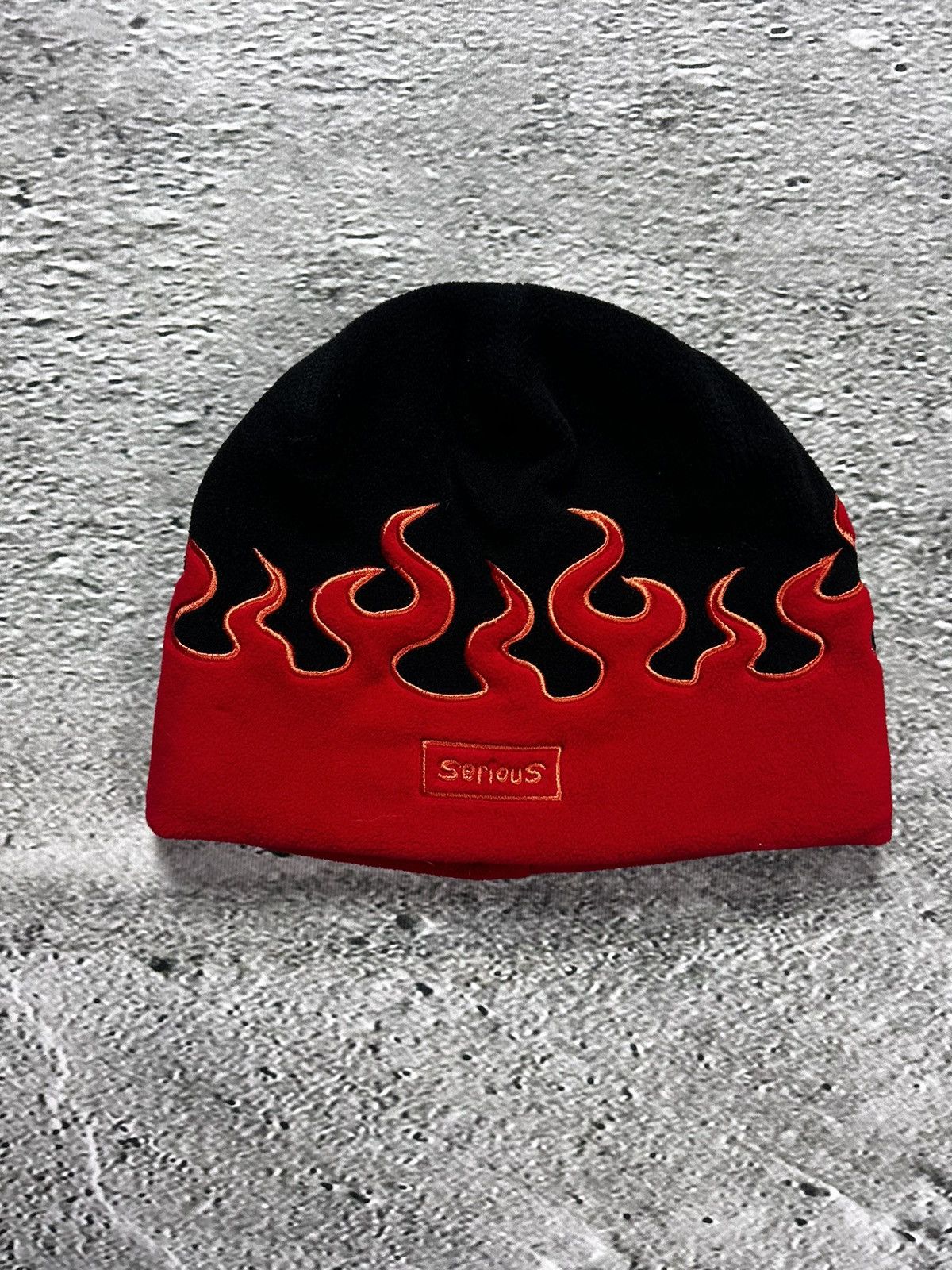 Vintage Flames beanie Y2K red black fire Size ONE SIZE - 1 Thumbnail