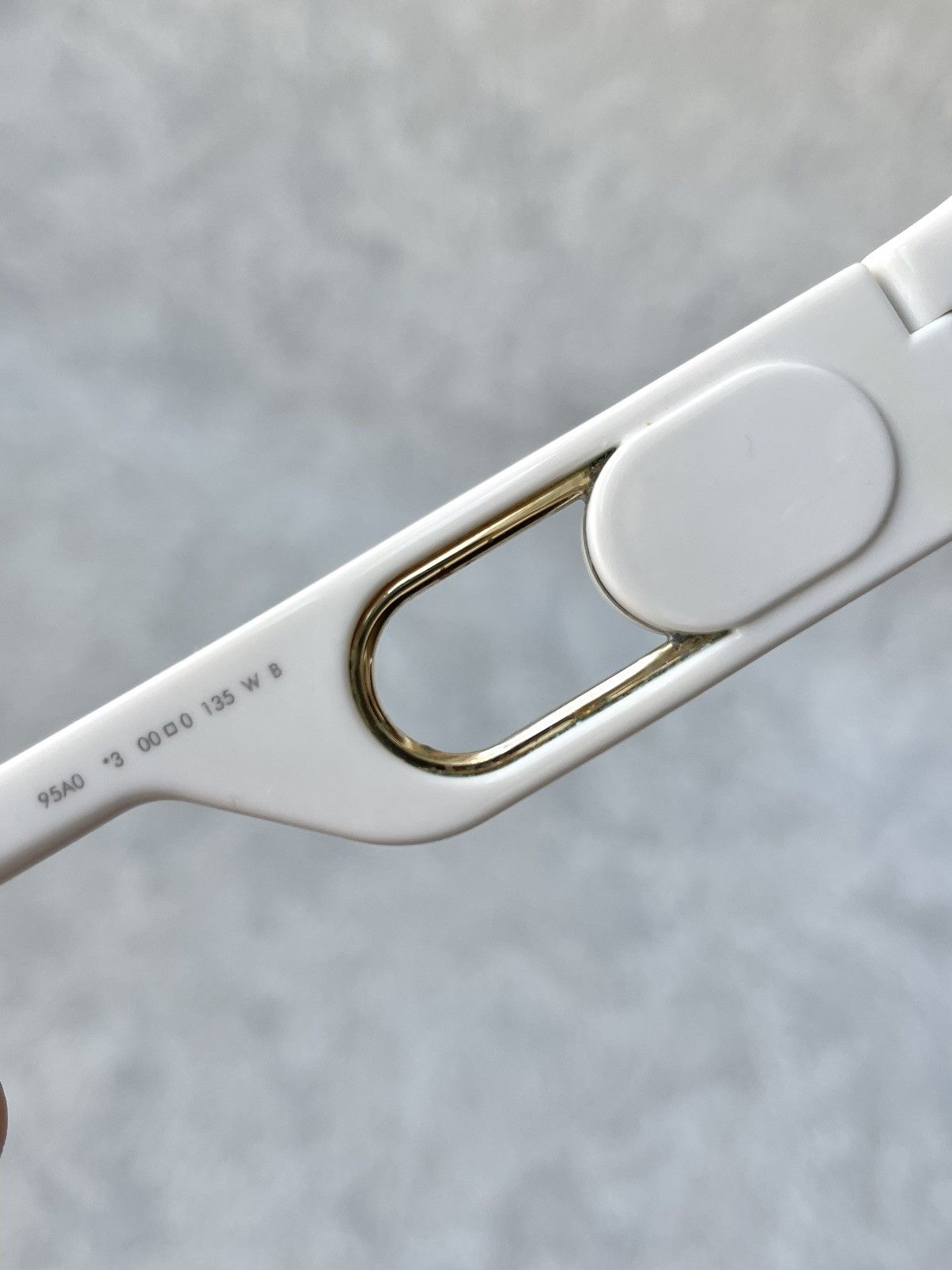 Dior Dior DiorBobbySport M1U Shield Sunglasses White Size ONE SIZE - 11 Thumbnail