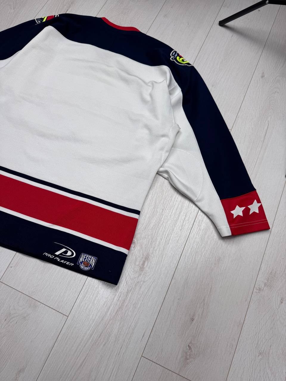 Other Vintage Columbus Hockey Jersey White Pro Player NHL Size M Size US M / EU 48-50 / 2 - 13 Thumbnail