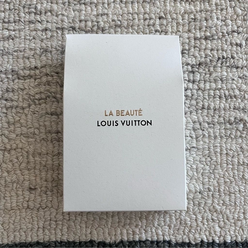 Louis Vuitton NEW Louis Vuitton La Bouche Rouge Lipstick Samples Size ONE SIZE - 3 Thumbnail