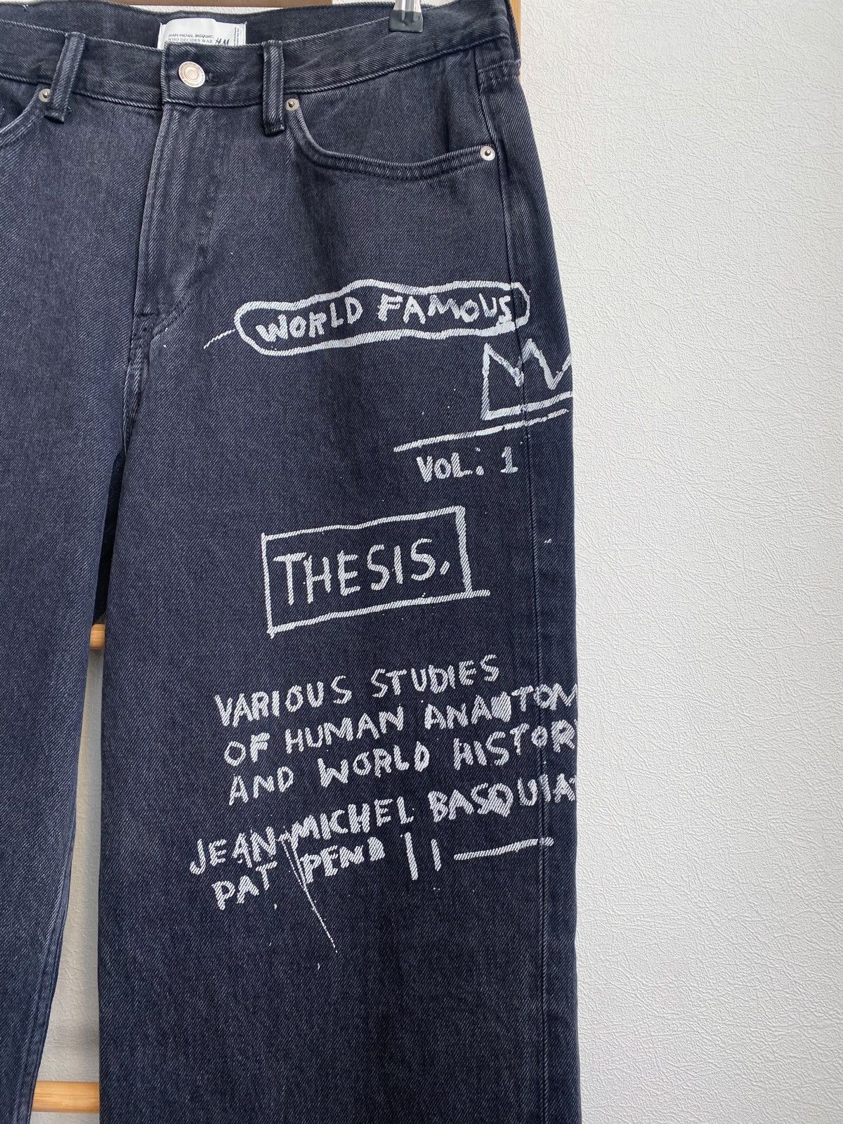 H&M × Jean-Michel Basquiat × Who Decides War Who Decides War Baggy denim jeans H&M x Basquiat x Ev&Tela Size US 32 / EU 48 - 3 Thumbnail