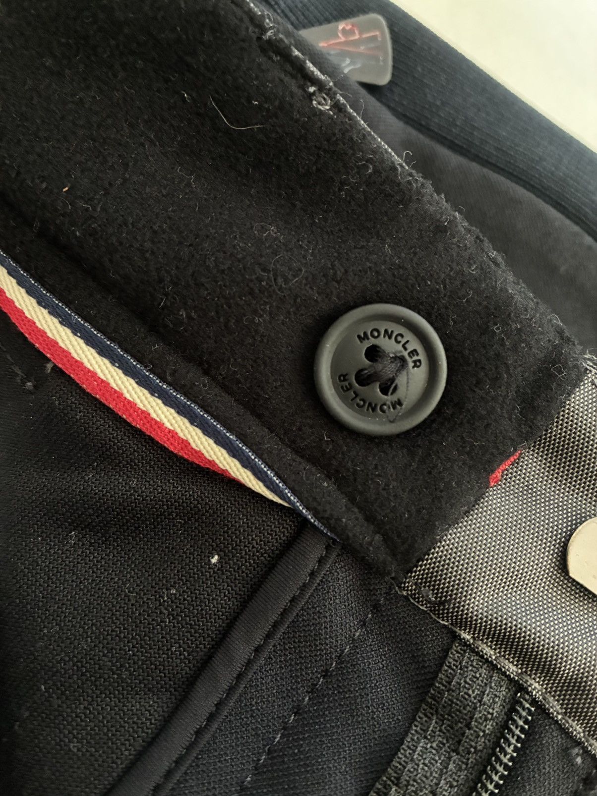 Moncler Ski pants Moncler outdoor trekking techwear gorpcore trouser Size 27" / US 4 / IT 40 - 11 Thumbnail