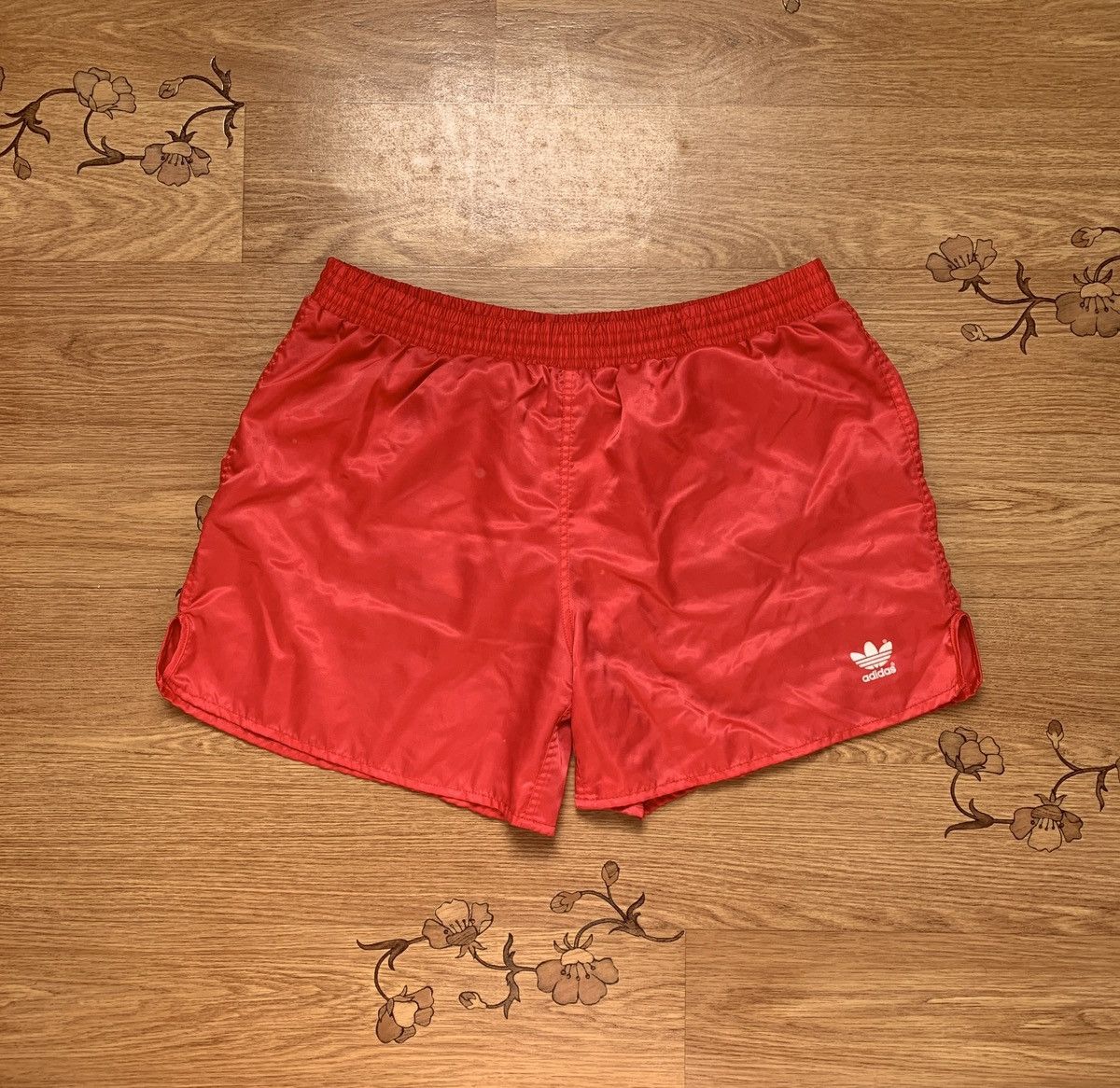 Adidas Vintage Adidas Mens Red Track Run Nylon Shorts Yugoslavia Size US 34 / EU 50 - 1 Thumbnail