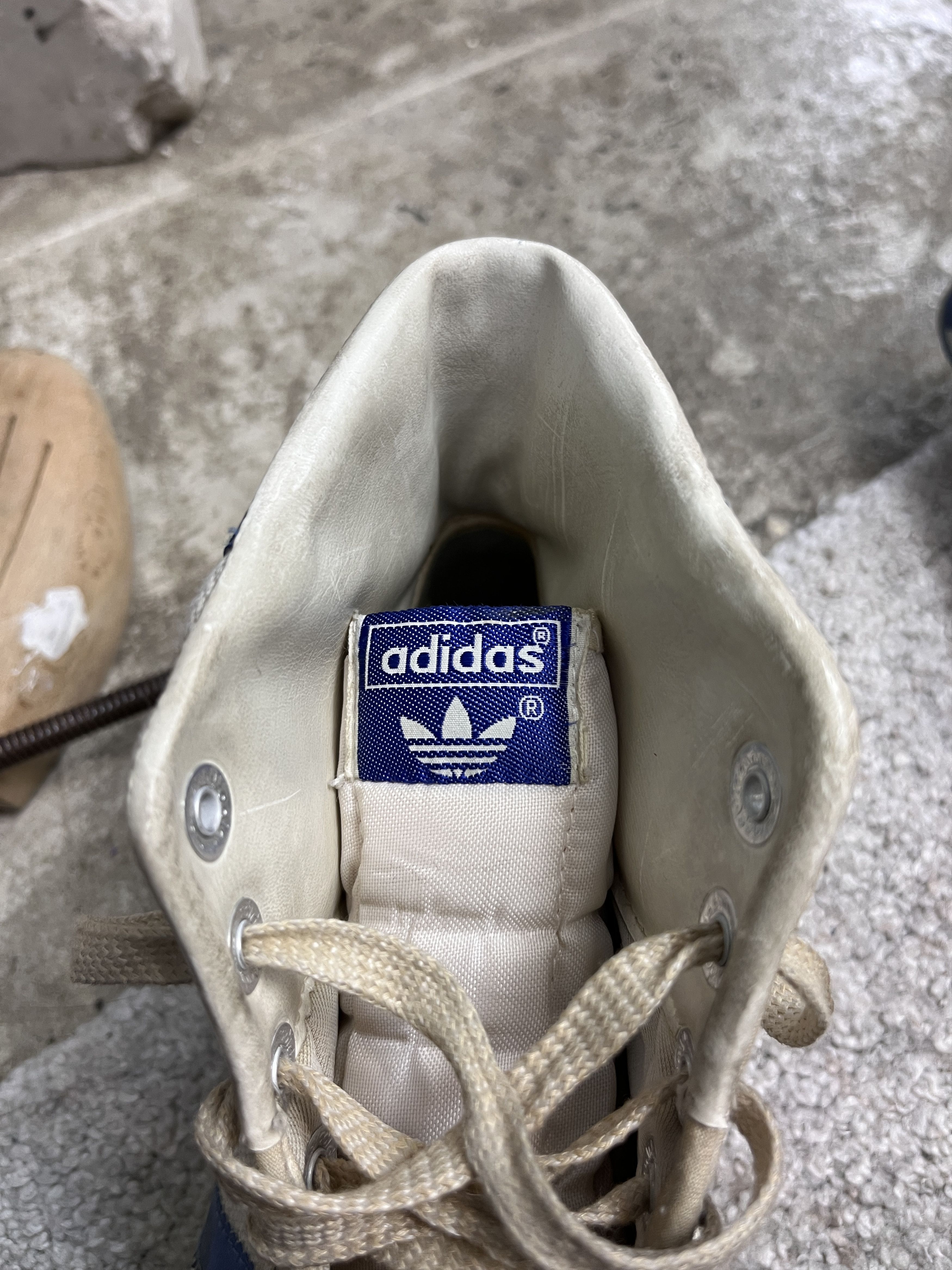 Adidas 1980s ADIDAS CANVAS HIGH TOP ROLLER SKATE SNEAKERS - 5134 Size US 10 / EU 43 - 8 Thumbnail