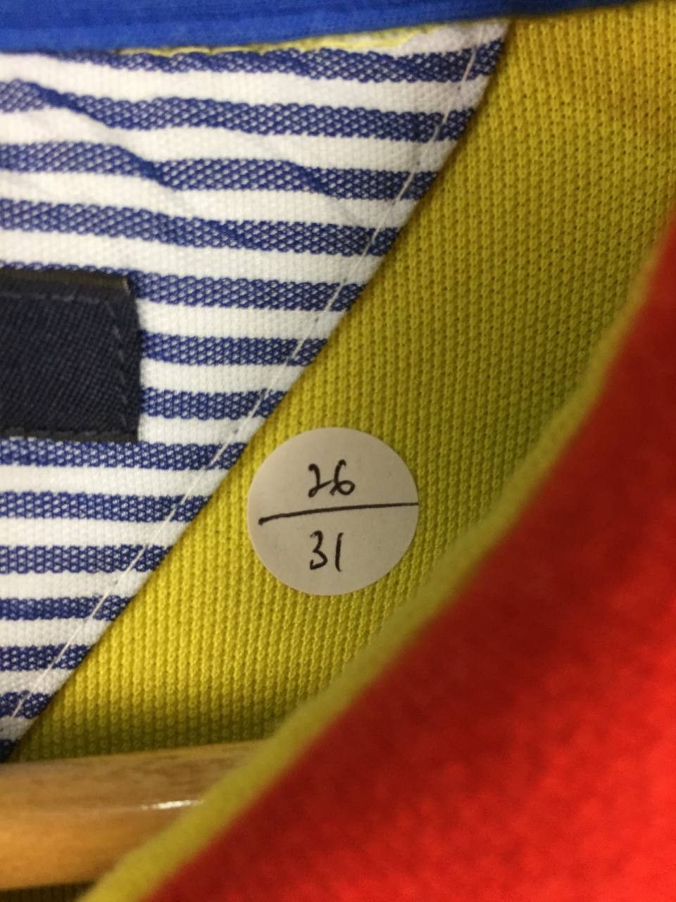 Tommy Hilfiger Tommy Hilfiger Colorblock Spell Out Logo Polo Shirt Size US XXL / EU 58 / 5 - 13 Thumbnail
