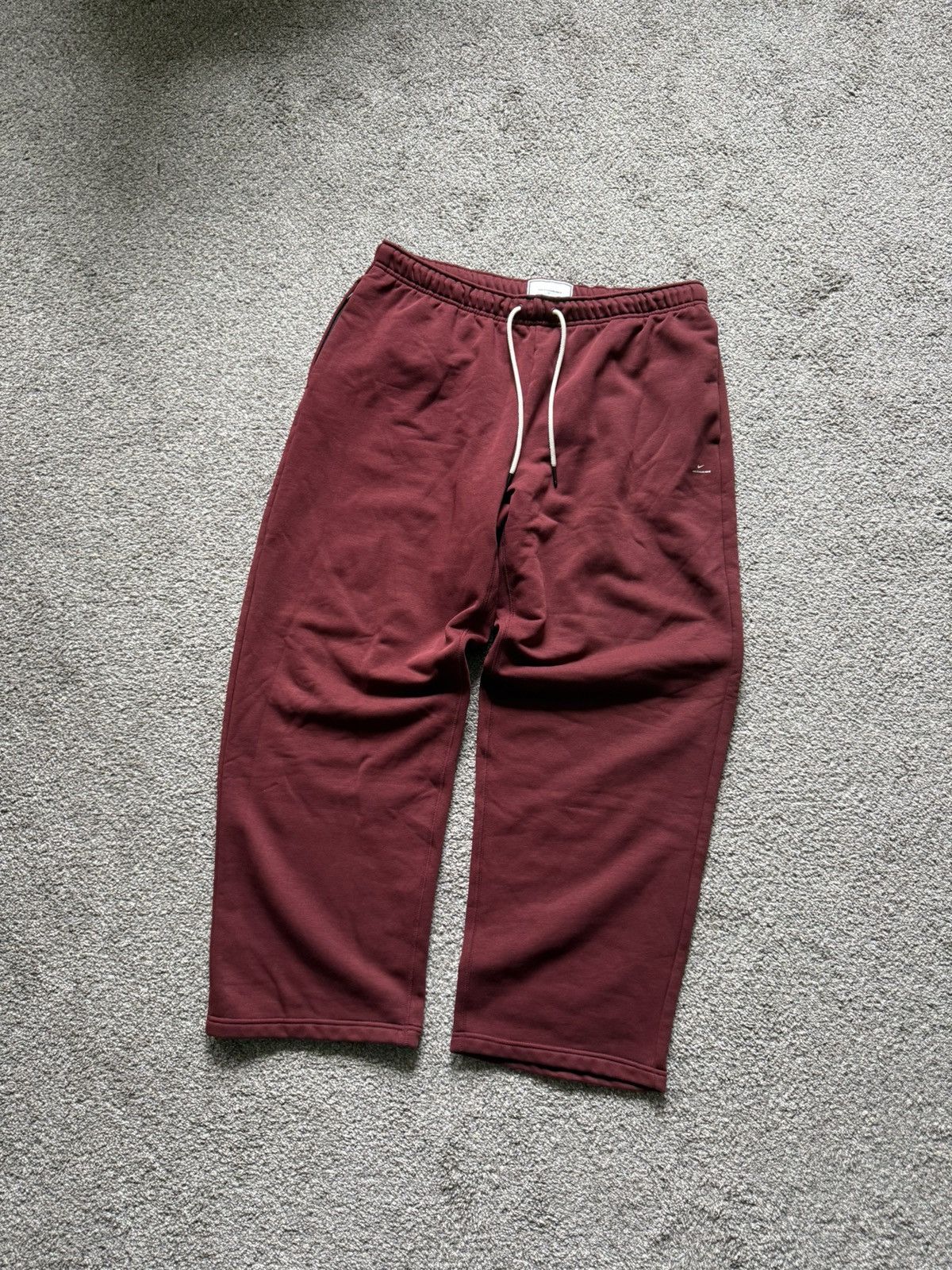 Nike Nike Standard Issue Therma-FIT Sweatpants Size US 36 / EU 52 - 1 Thumbnail