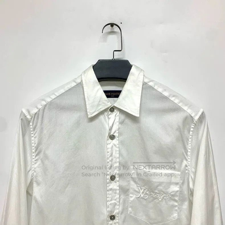 Louis Vuitton Louis Vuitton 24 Pearl Button Logo Shirt. Size US XS / EU 42 / 0 - 5 Thumbnail