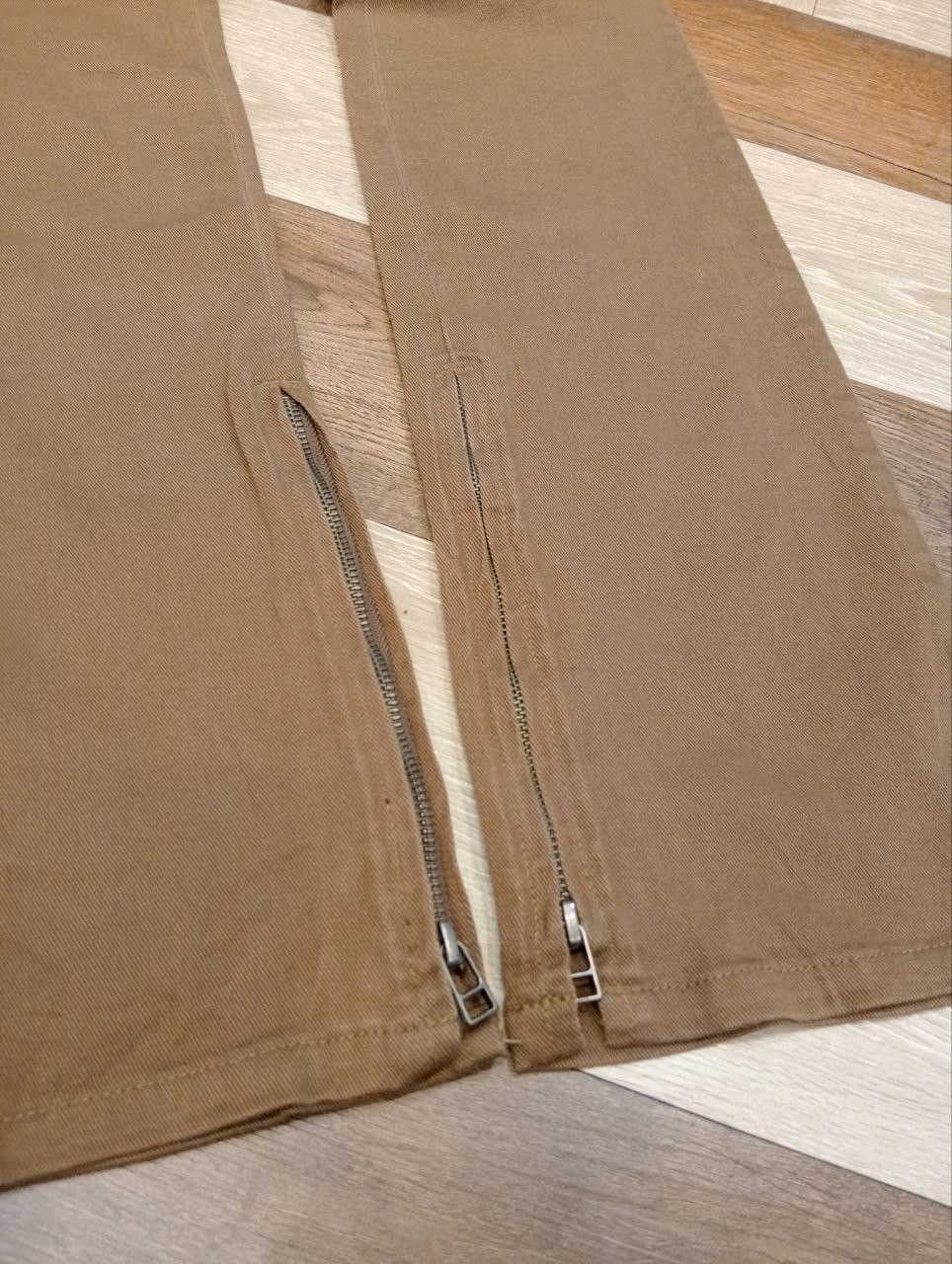 5351 POUR LES HOMMES 5351 POUR LES HOMMES JAPAN MAISON FONDE ANKLE ZIPPED PANTS Size US 33 - 4 Thumbnail
