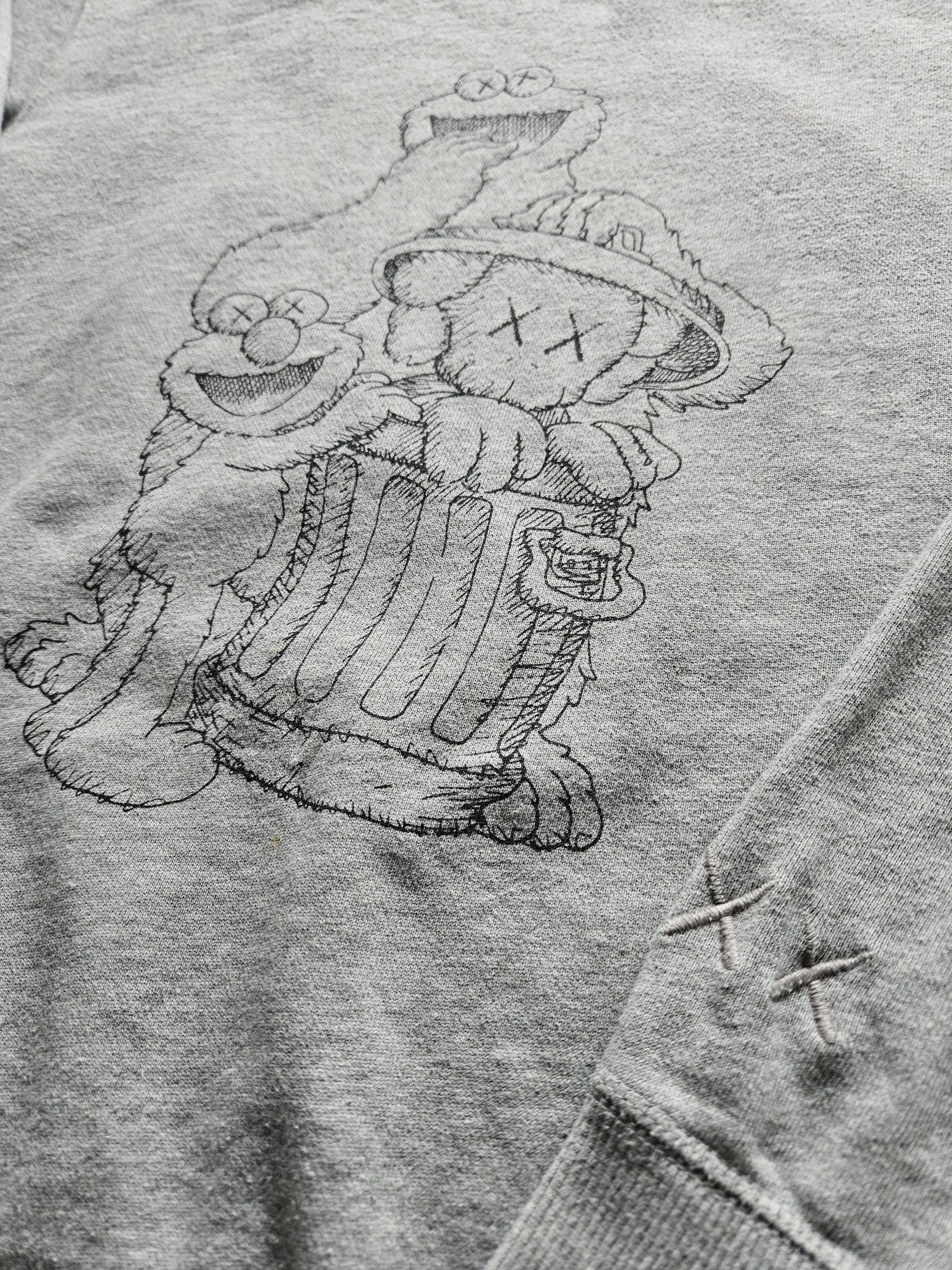 Japanese Brand × Kaws × Uniqlo Uniqlo x Kaws x Sesame Street - Sweater Size US S / EU 44-46 / 1 - 2 Thumbnail