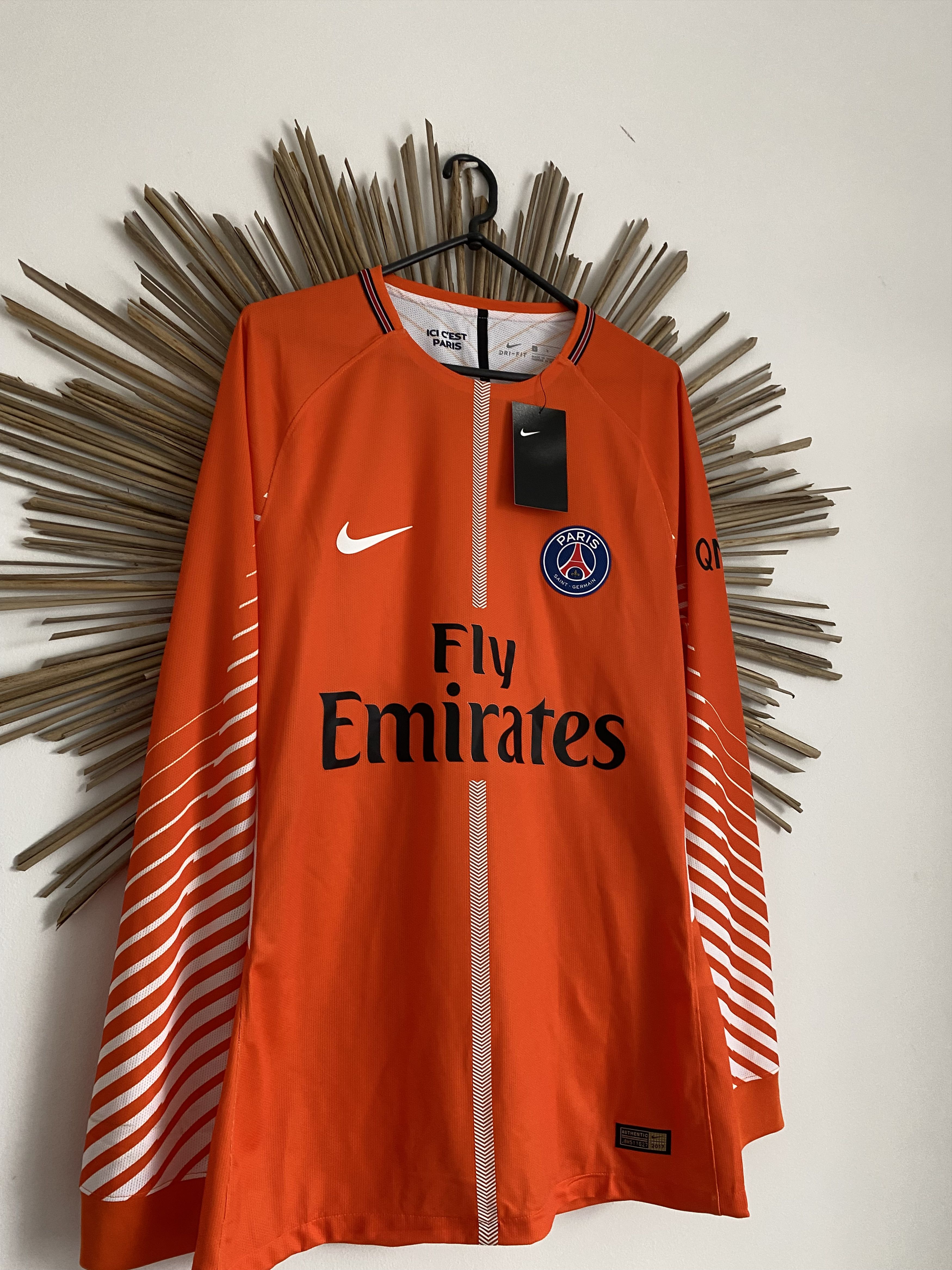 Nike PSG 2017 2018 match issue matchworn nike GK soccer jersey Size US L / EU 52-54 / 3 - 4 Thumbnail