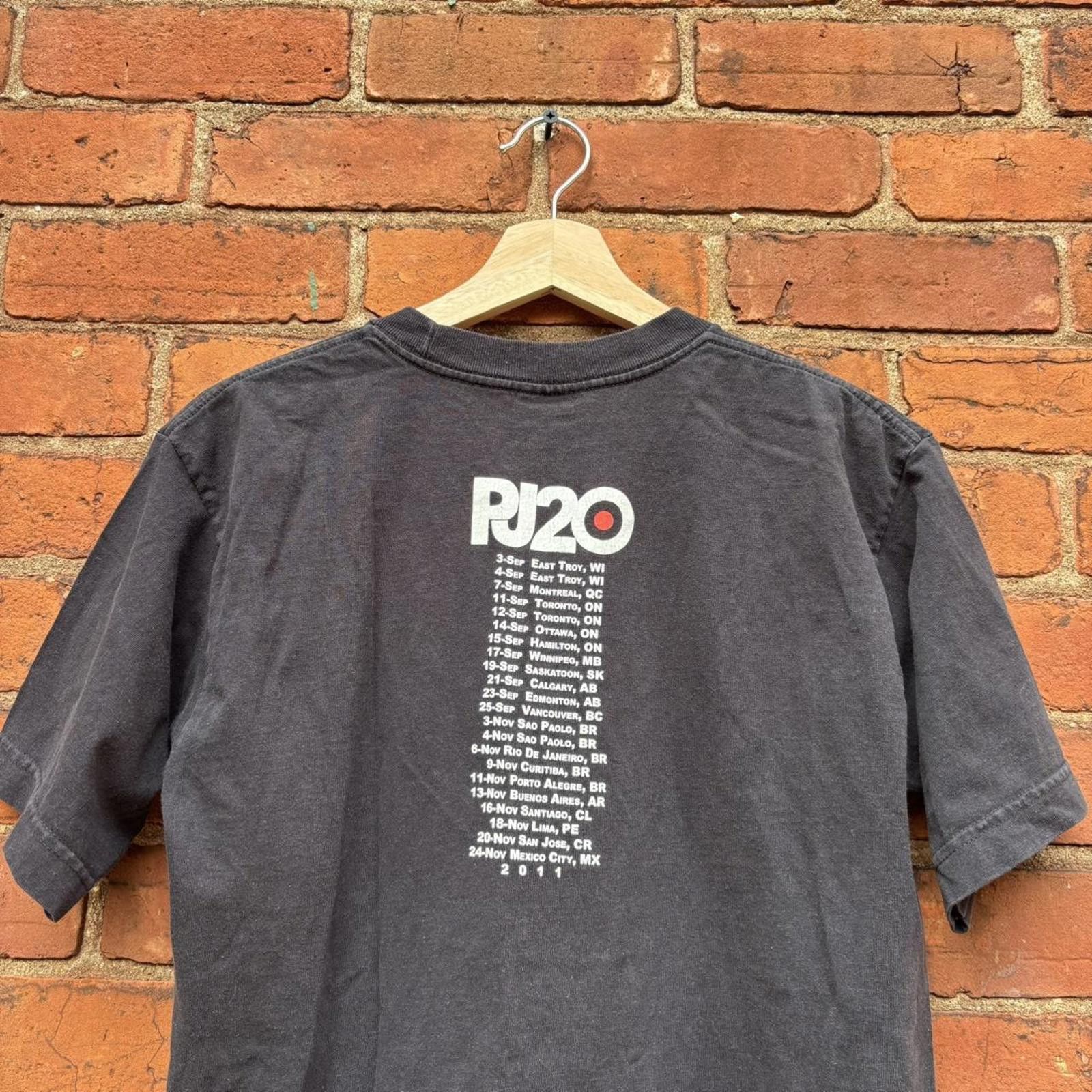Other vintage pearl jam 20 tour t shirt 2011 M Size US M / EU 48-50 / 2 - 4 Thumbnail