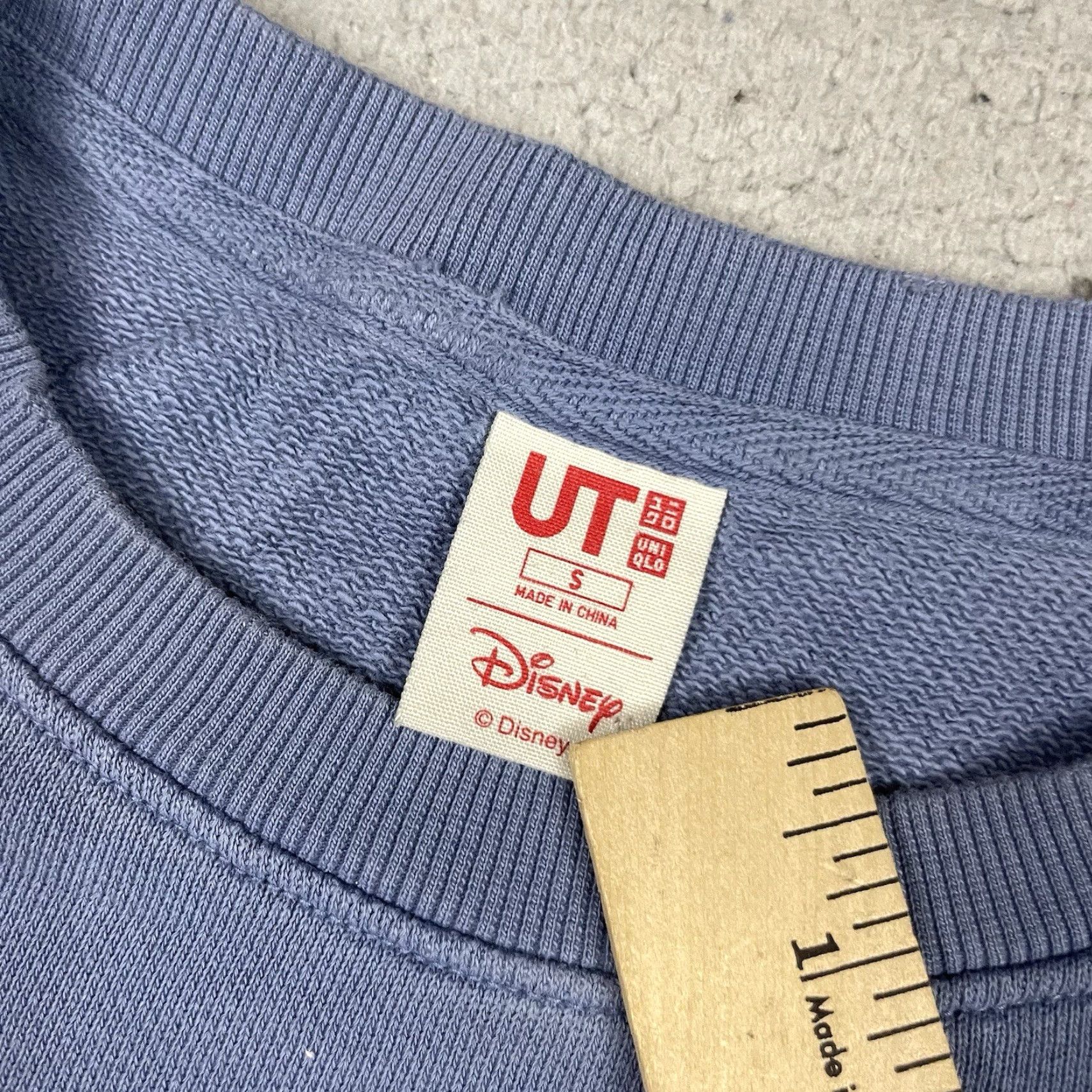 Uniqlo Disney Uniqlo Sweatshirt Adult Small Blue UT Mickey Mouse Crew Neck Sweatshirt Women S Blue Disney Size S / US 4 / IT 40 - 4 Thumbnail