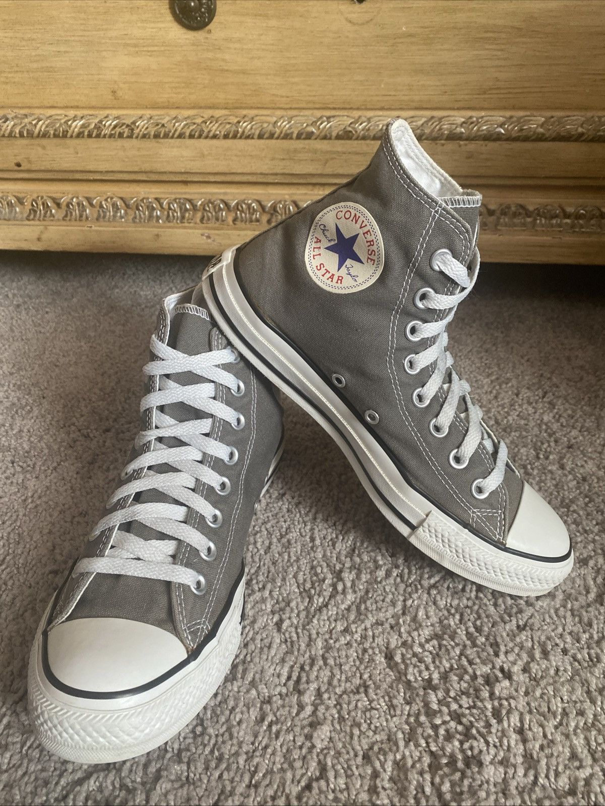 Converse Unisex Converse Chuck Taylor Allstar hi top shoes size 7M/9W Size US 7 / EU 40 - 15 Thumbnail