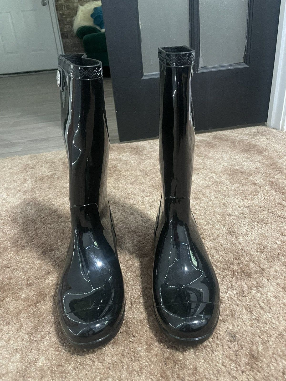 Ugg UGG Women's Shaye Rain Boots Size 9 PREOWNED/USED UGG Size US 9 / IT 39 - 3 Thumbnail