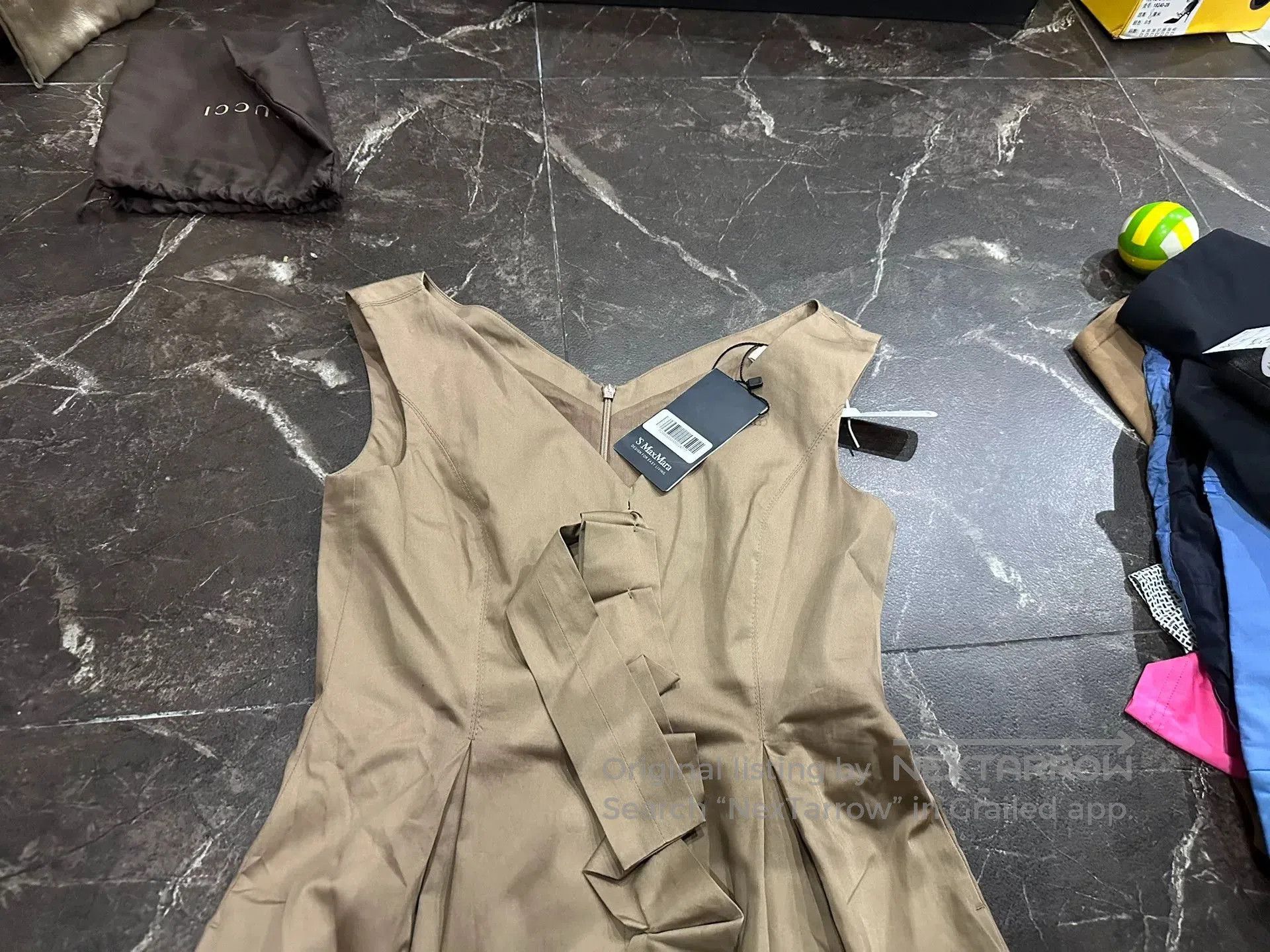 Max Mara MaxMara Khaki Pleated V. Size XL / US 12-14 / IT 48-50 - 2 Thumbnail