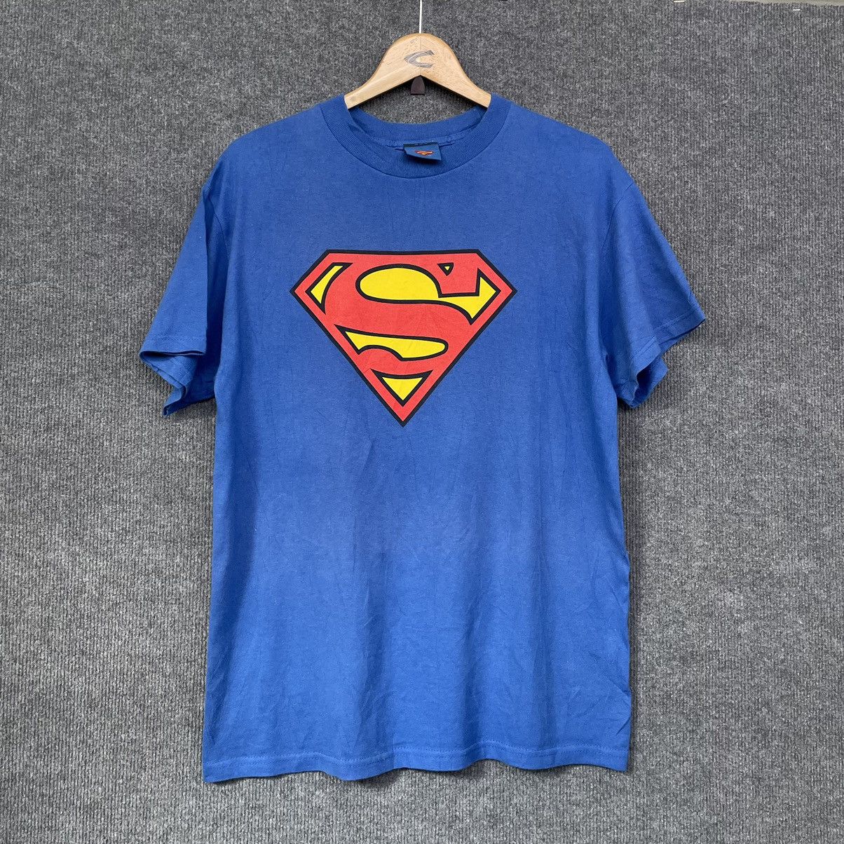 DC Comics × Marvel Comics × Vintage Vintage 2000s Superman OG Logo T Shirt Size US M / EU 48-50 / 2 - 1 Thumbnail