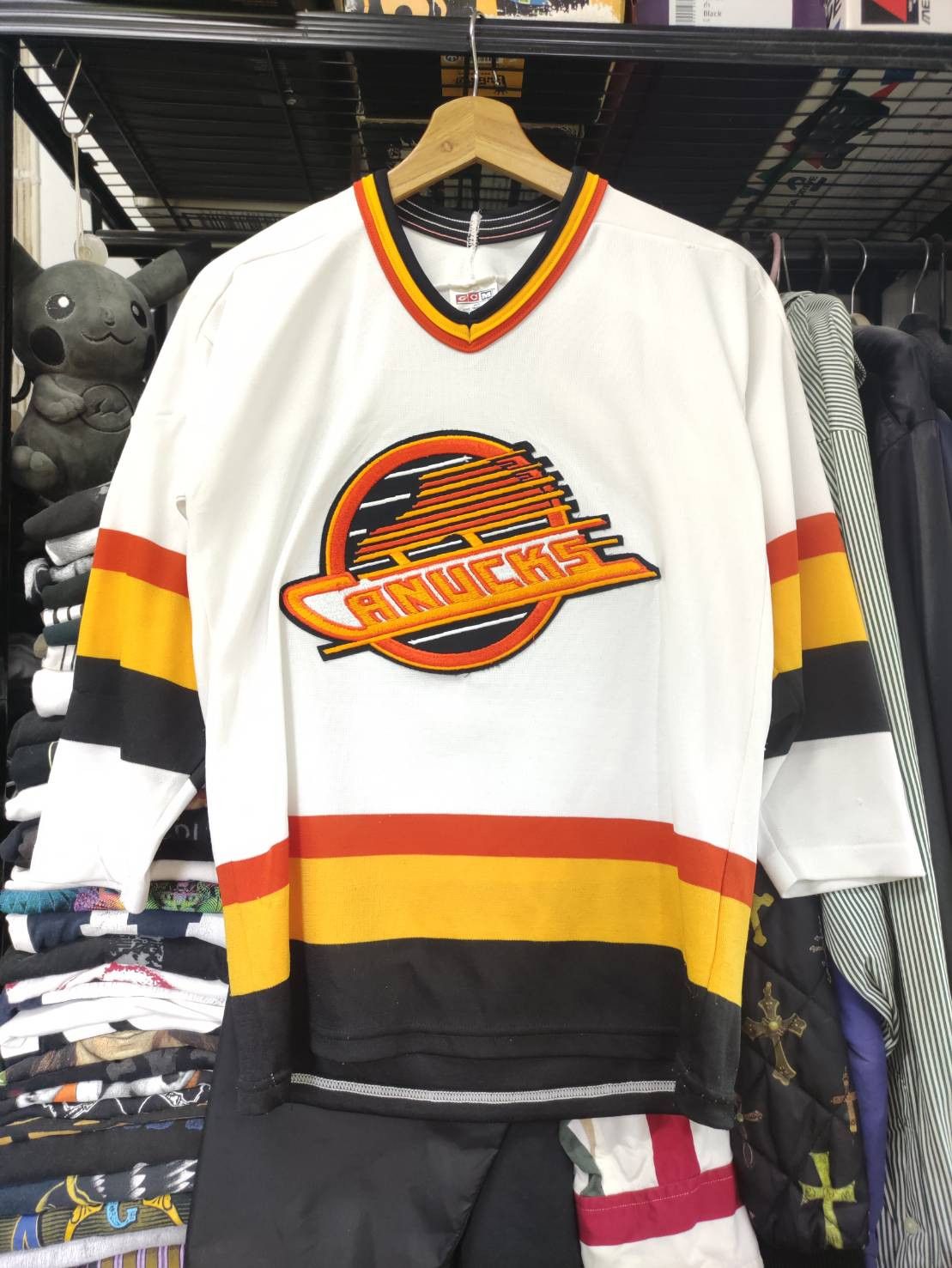 NHL Vtg 90's Vancouver Canucks No.88 CCM Jerseys Size US M / EU 48-50 / 2 - 3 Thumbnail