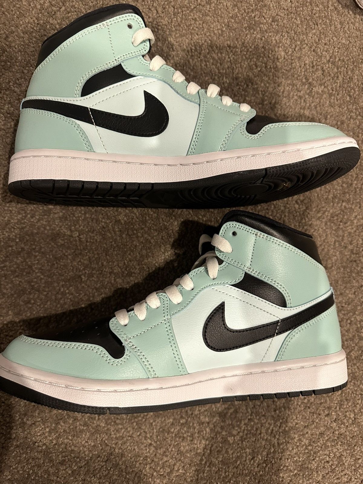 Jordan Brand Wmns Air Jordan 1 Mid 'Aqua Black' 2021 Size US 9 / IT 39 - 7 Thumbnail